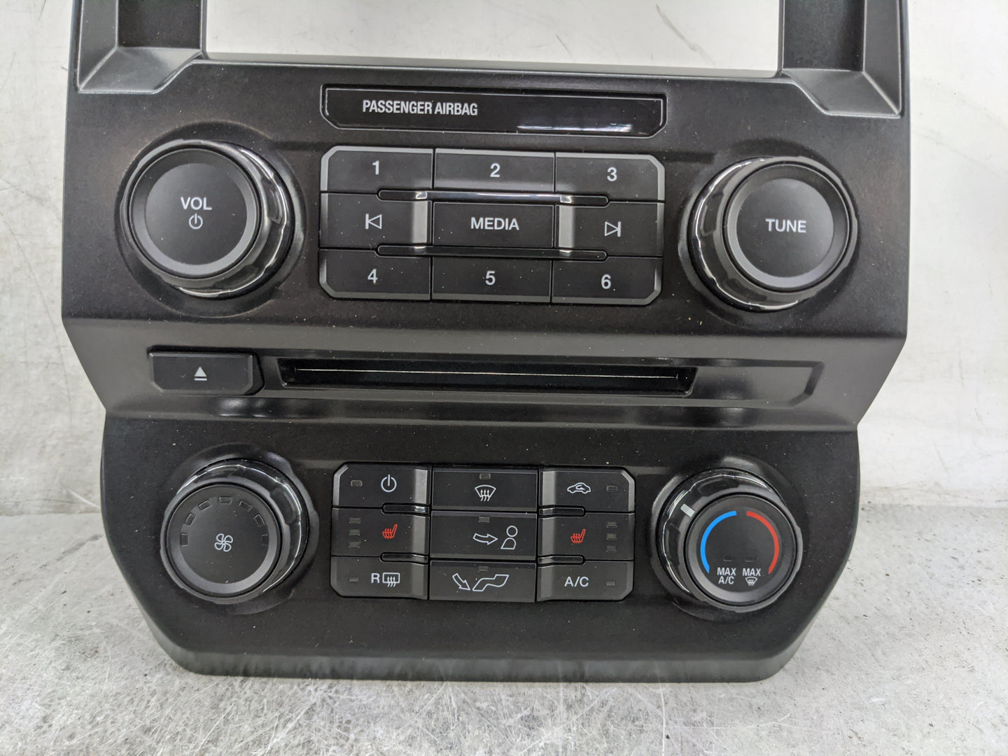 2015-2015 Ford F-150 Radio Control Panel 5030917 - Oemusedautoparts1.com