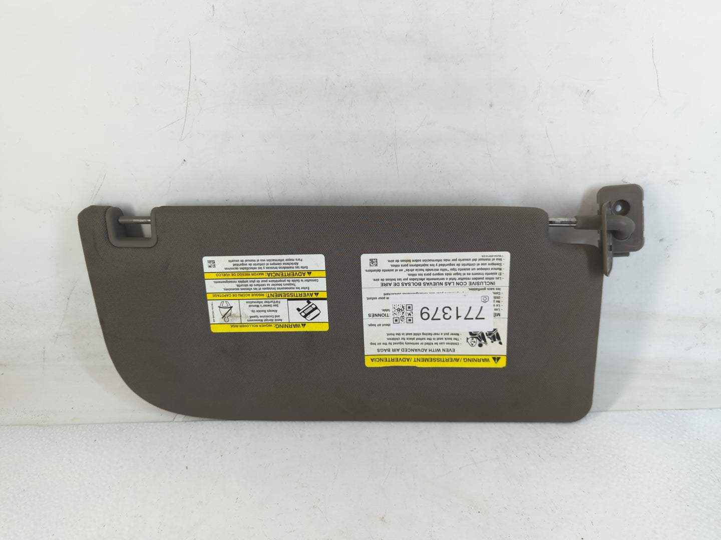 2015-2017 Ford F-150 Sun Visor Shade Replacement Driver Left Mirror Fits Fits 2015 2016 2017 OEM Used Auto Parts - Oemusedau