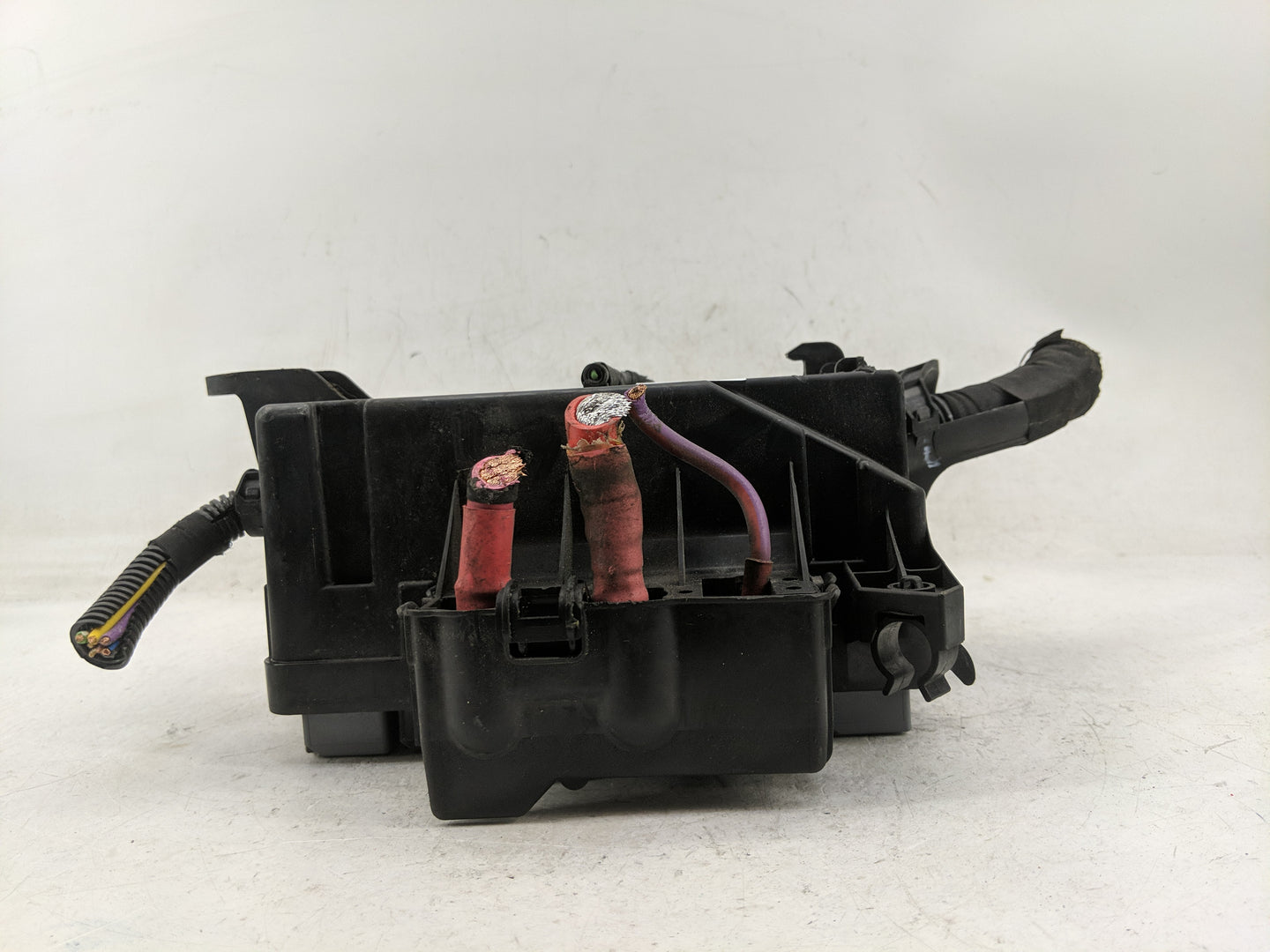 2015 Ford F-250 Fusebox Fuse Box Panel Relay Module P/N:BK2T-14A175-AA Fits OEM Used Auto Parts - Oemusedautoparts1.com