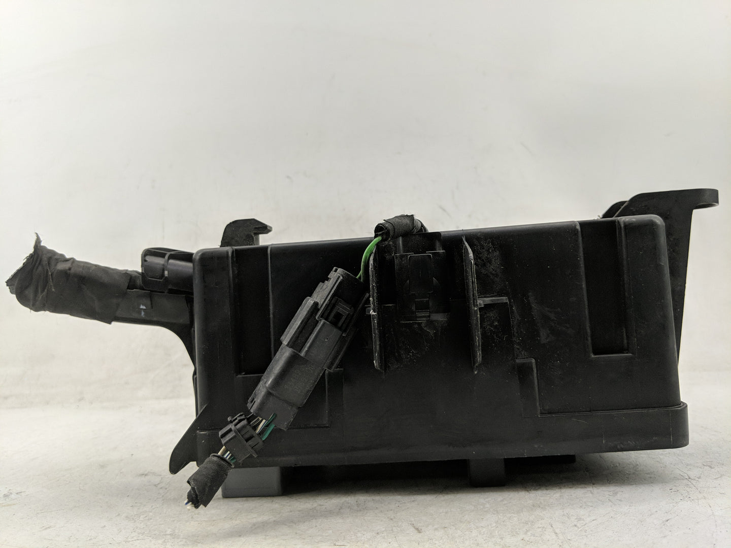 2015 Ford F-250 Fusebox Fuse Box Panel Relay Module P/N:BK2T-14A175-AA Fits OEM Used Auto Parts - Oemusedautoparts1.com