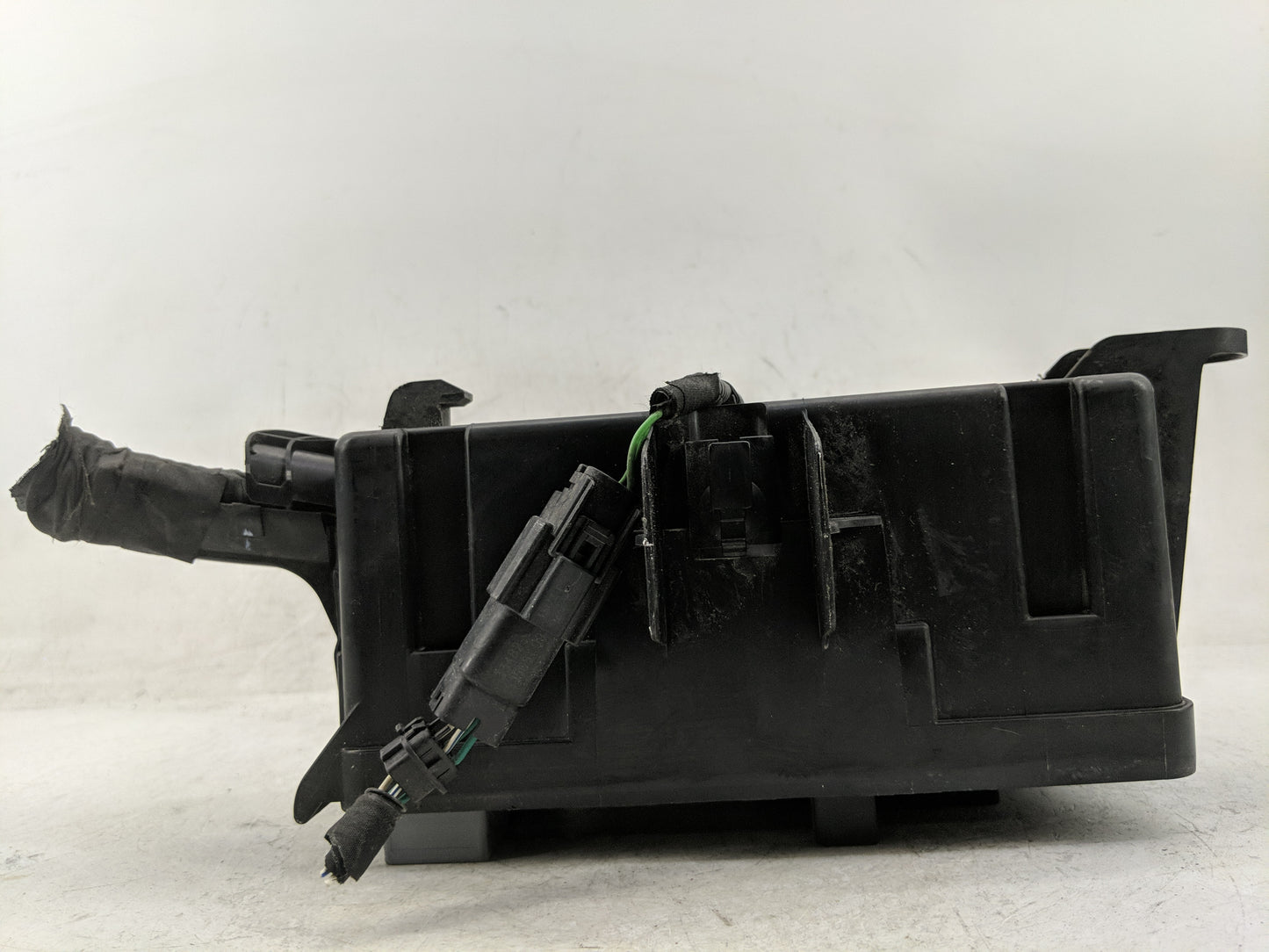 2015 Ford F-250 Fusebox Fuse Box Panel Relay Module P/N:BK2T-14A175-AA Fits OEM Used Auto Parts - Oemusedautoparts1.com