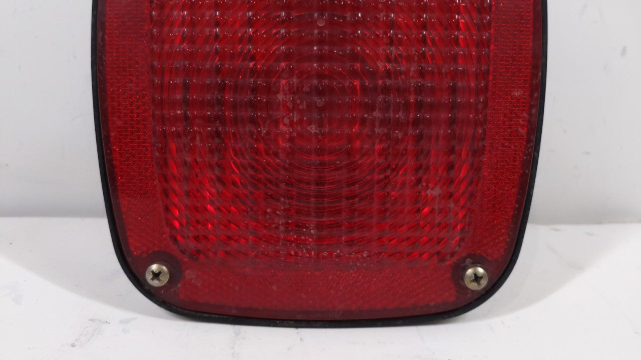 1999-2019 Ford F-350 Super Duty Tail Light Assembly Passenger Right OEM Fits OEM Used Auto Parts - Oemusedautoparts1.com