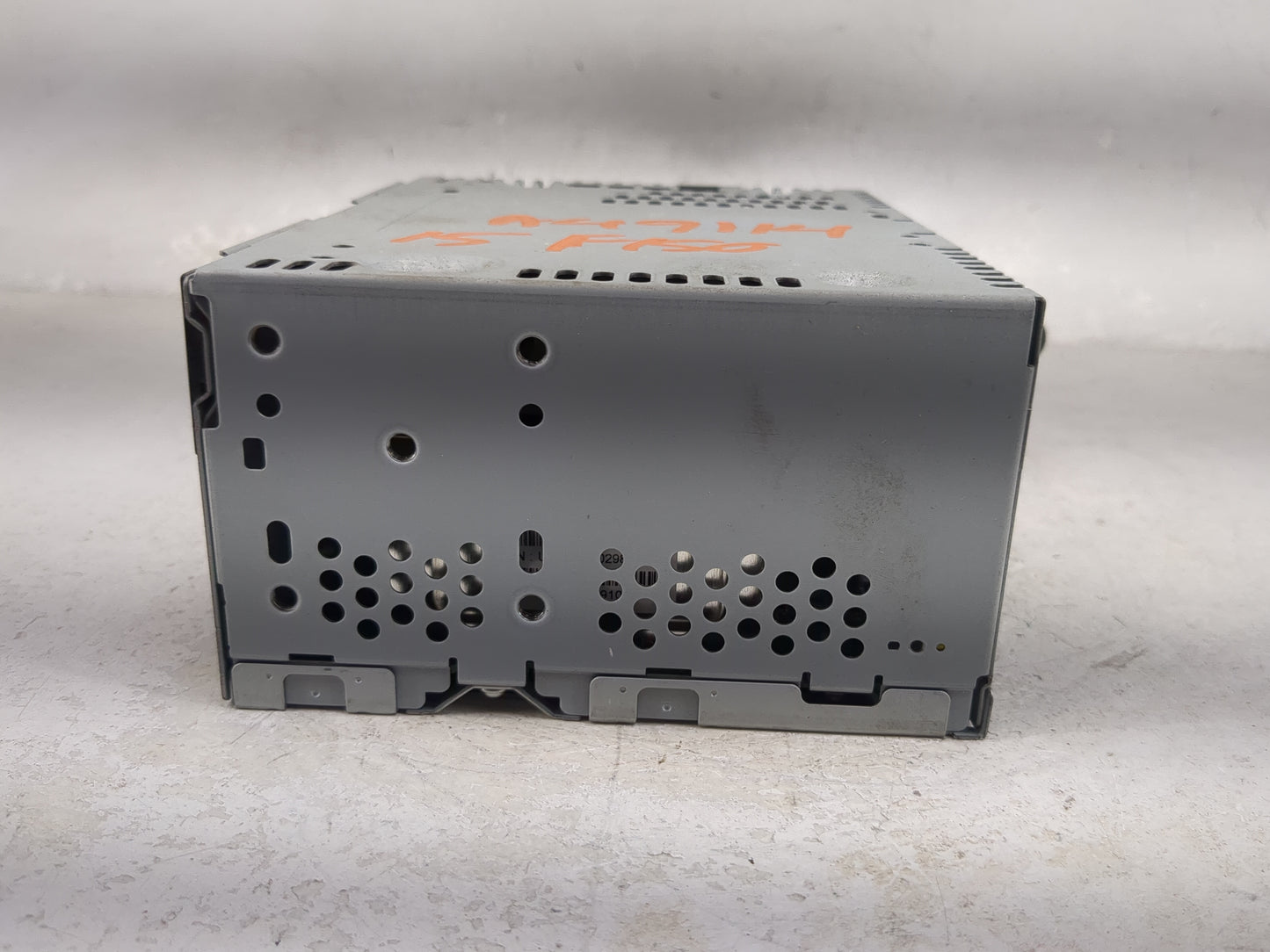 2015 Ford F150 Radio AM FM Cd Player Receiver Replacement P/N:PU-3640P-B FL3T-19C107-HG Fits Fits 2016 OEM Used Auto Parts -