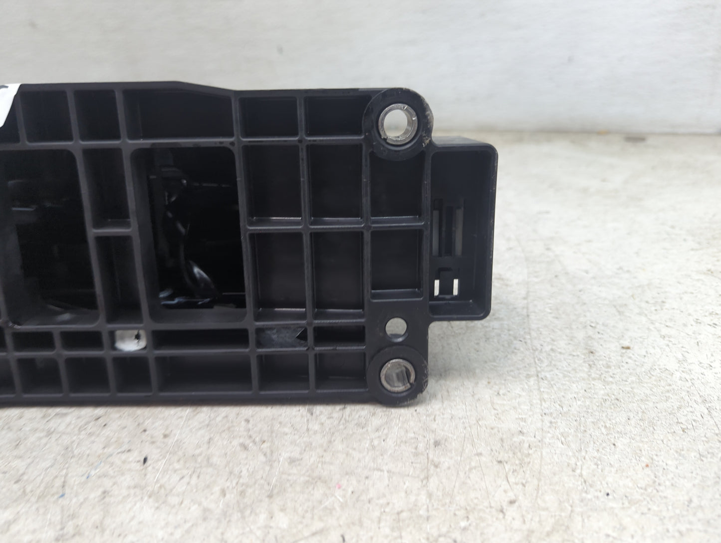 2015 Ford F150 Floor Console Assembly Shifter Black - Oemusedautoparts1.com