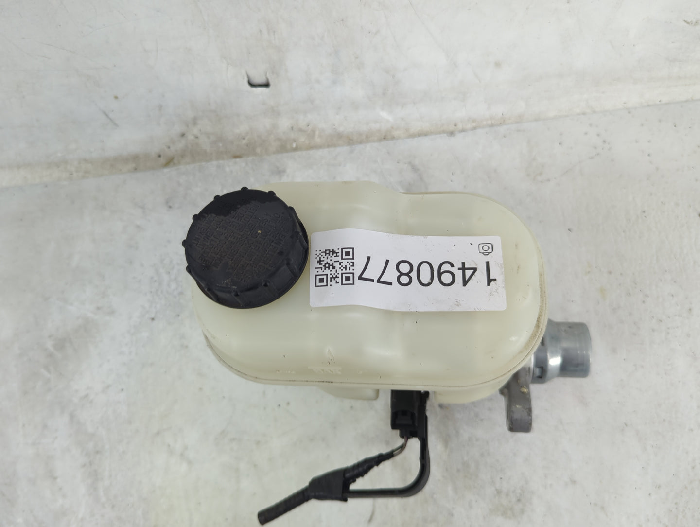 Ford F150 Brake Master Cylinder 1490877 - Oemusedautoparts1.com