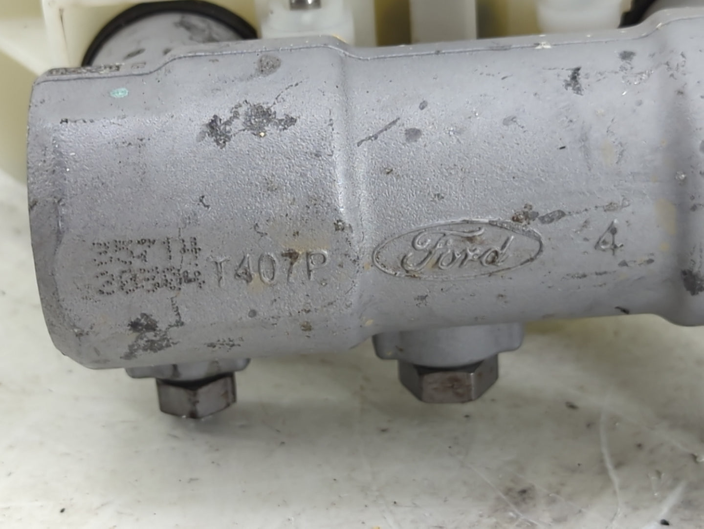 Ford F150 Brake Master Cylinder 1490877 - Oemusedautoparts1.com