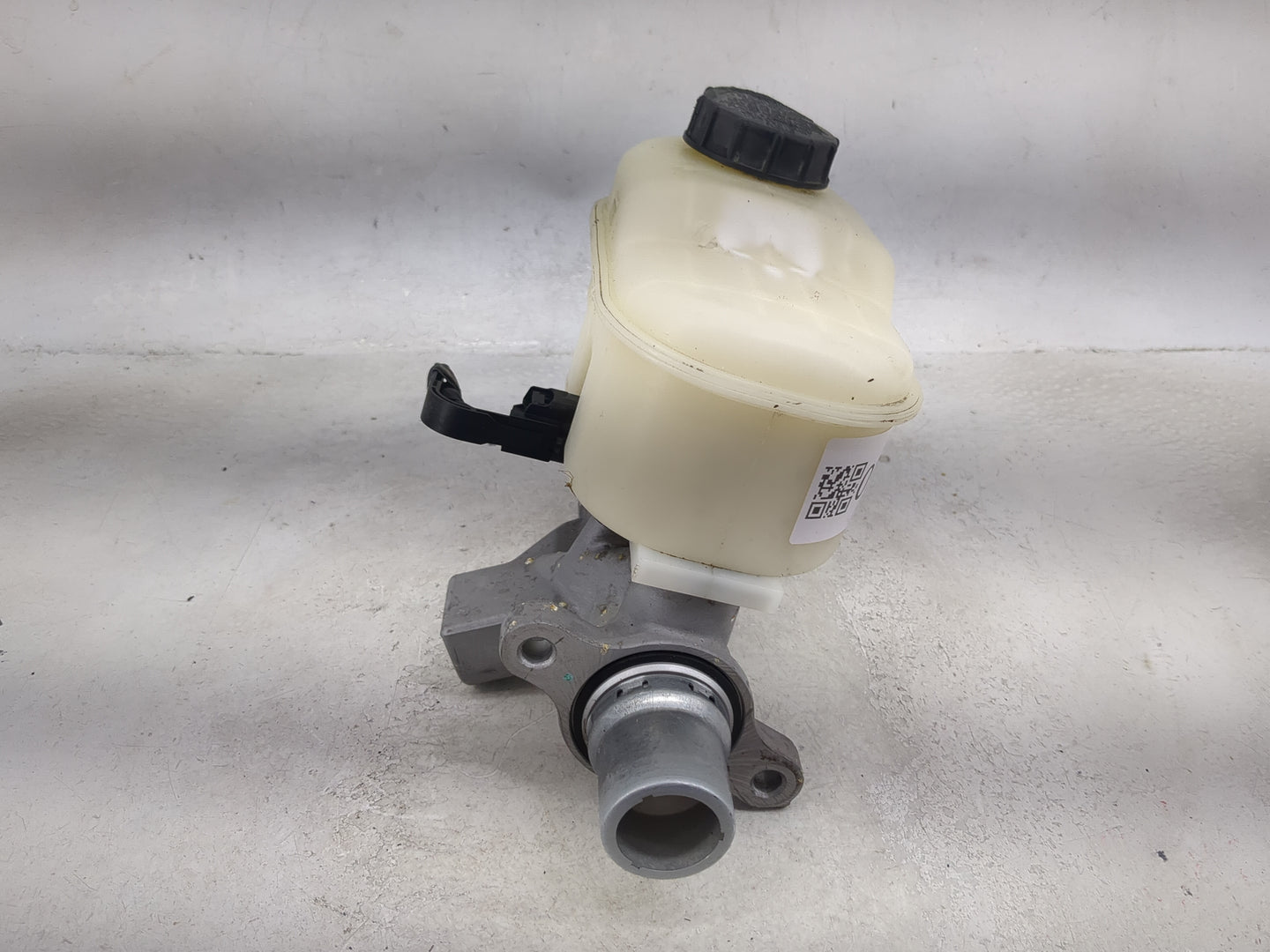 Ford F150 Brake Master Cylinder 1492140 - Oemusedautoparts1.com