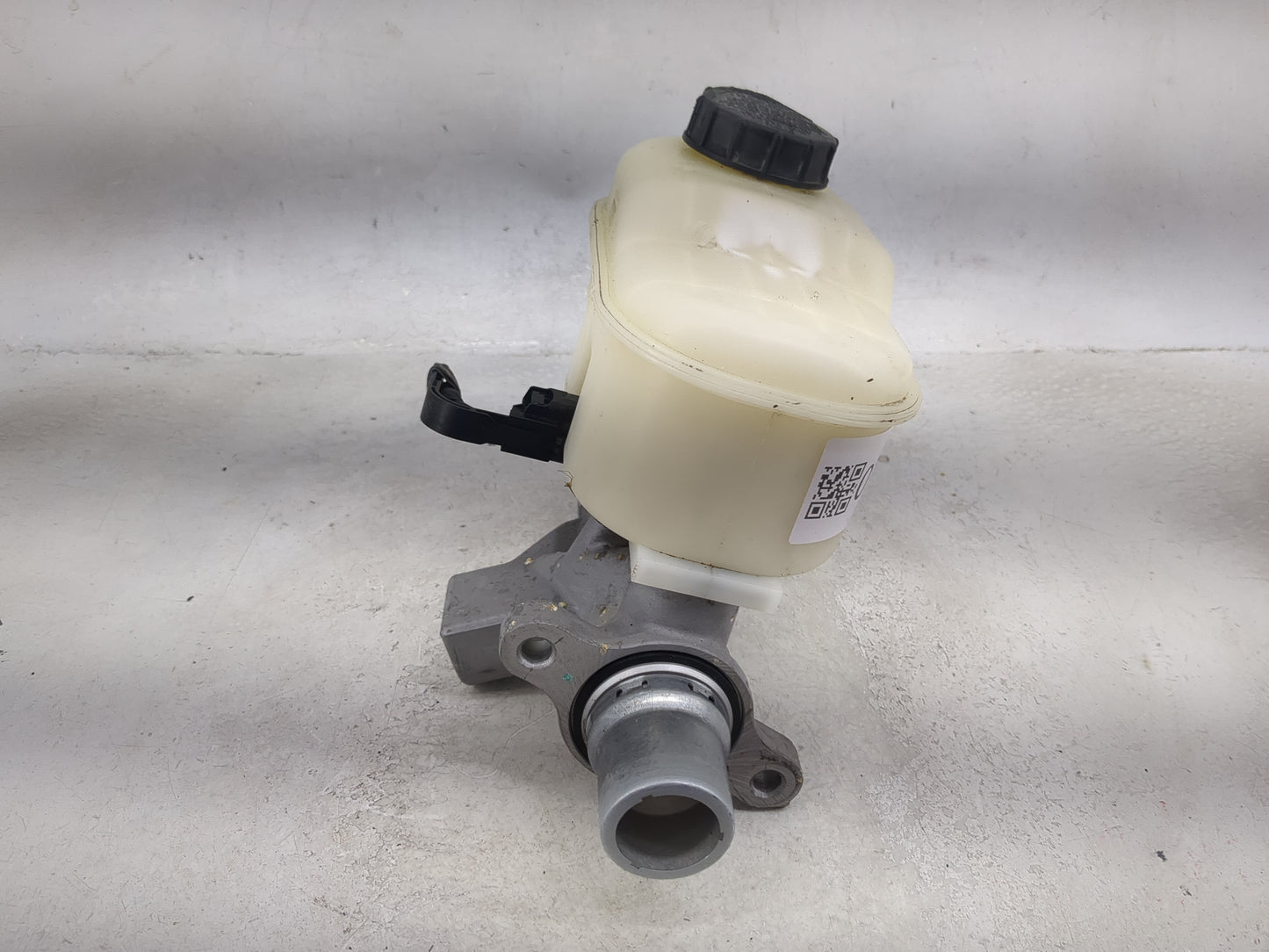 Ford F150 Brake Master Cylinder 1492140 - Oemusedautoparts1.com