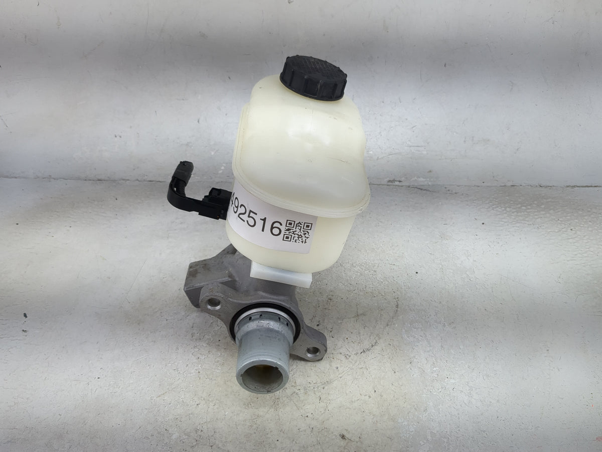 Ford F150 Brake Master Cylinder 1492516 - Oemusedautoparts1.com