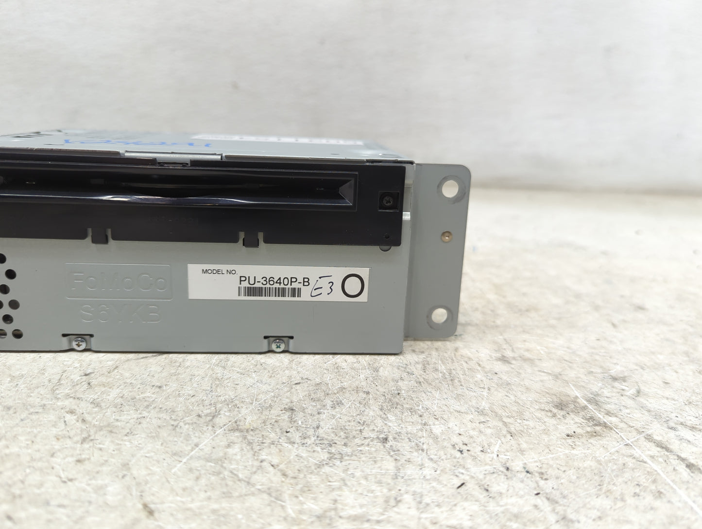 2015 Ford F150 Radio AM FM Cd Player Receiver Replacement P/N:PU-3640P-B FL3T-19C107-HG Fits Fits 2016 OEM Used Auto Parts -
