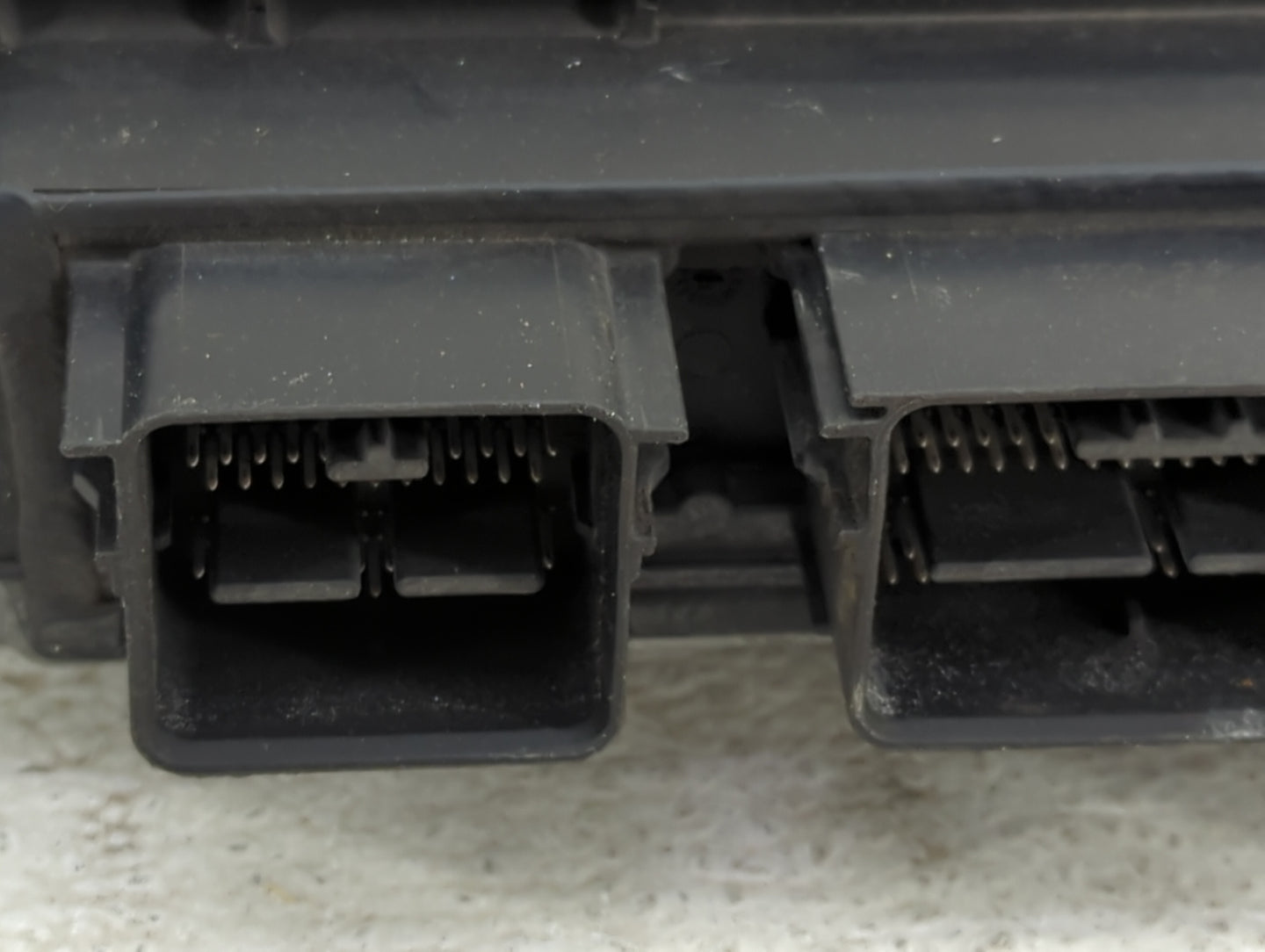 2015 Ford F350sd PCM Engine Control Computer ECU ECM PCU OEM Fits OEM Used Auto Parts - Oemusedautoparts1.com
