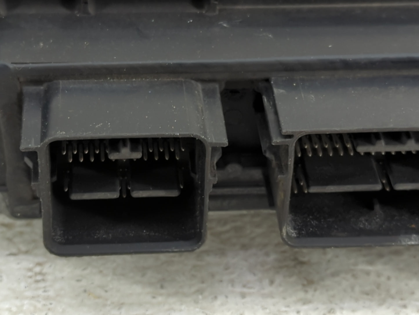 2015 Ford F350sd PCM Engine Control Computer ECU ECM PCU OEM Fits OEM Used Auto Parts - Oemusedautoparts1.com