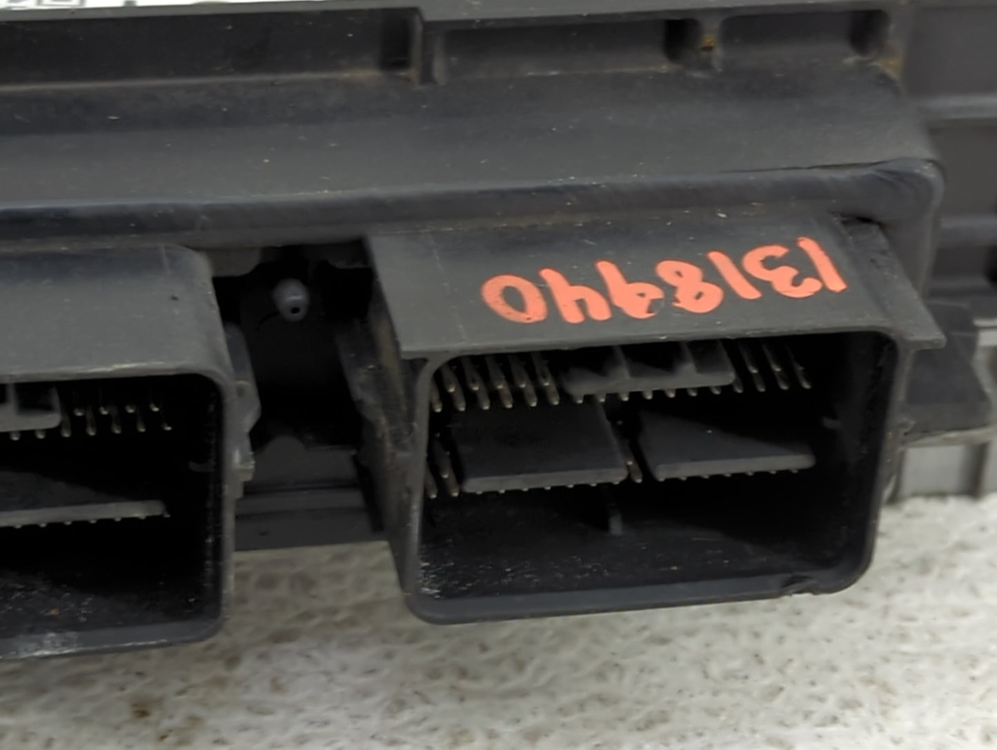 2015 Ford F350sd PCM Engine Control Computer ECU ECM PCU OEM Fits OEM Used Auto Parts - Oemusedautoparts1.com