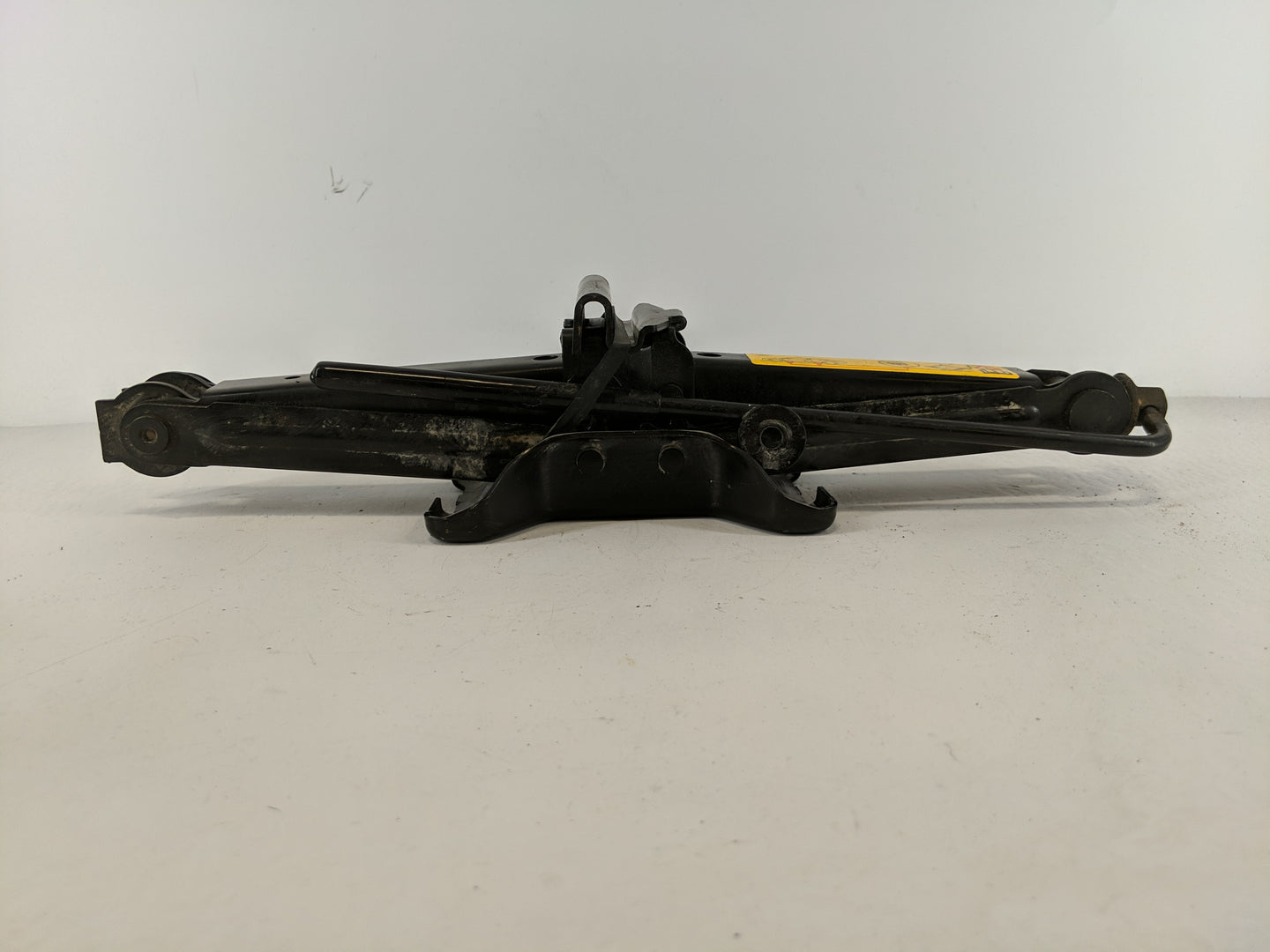 2015 Ford Fiesta Spare Scissor Car Jack - Oemusedautoparts1.com