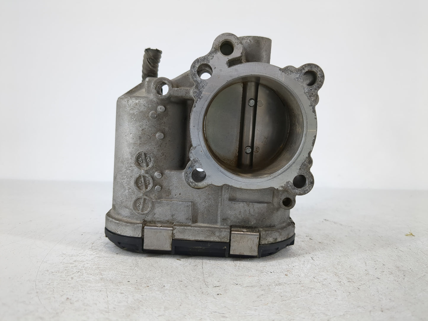 2014-2019 Ford Fiesta Throttle Body P/N:7G7G-9F991-CA Fits Fits 2013 2014 2015 2016 2017 2018 2019 OEM Used Auto Parts - Oem