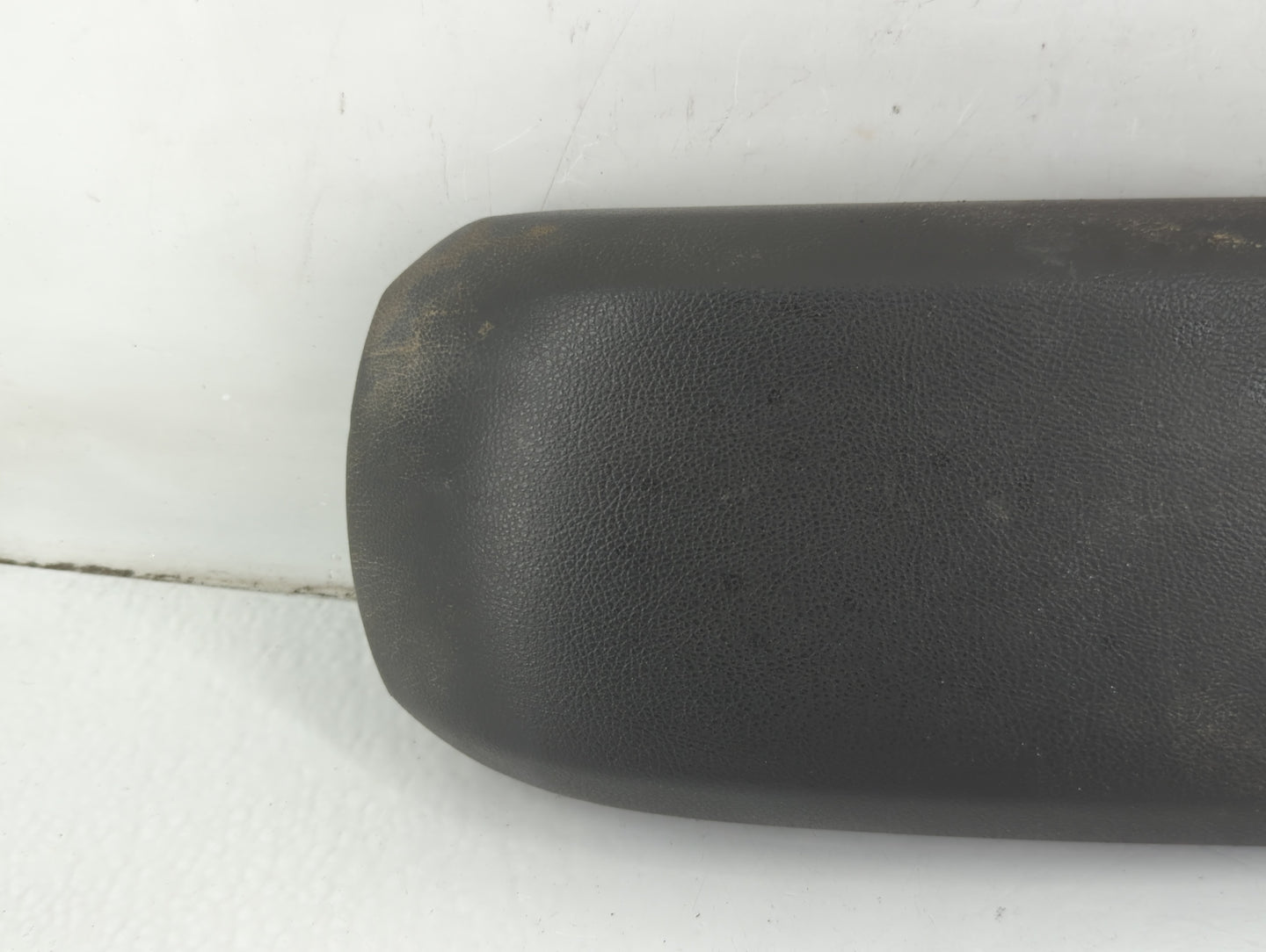 2014-2019 Ford Fiesta Center Console Armrest Cover Lid P/N:P9Z1F-FURECIA Fits Fits 2014 2015 2016 2017 2018 2019 OEM Used Au
