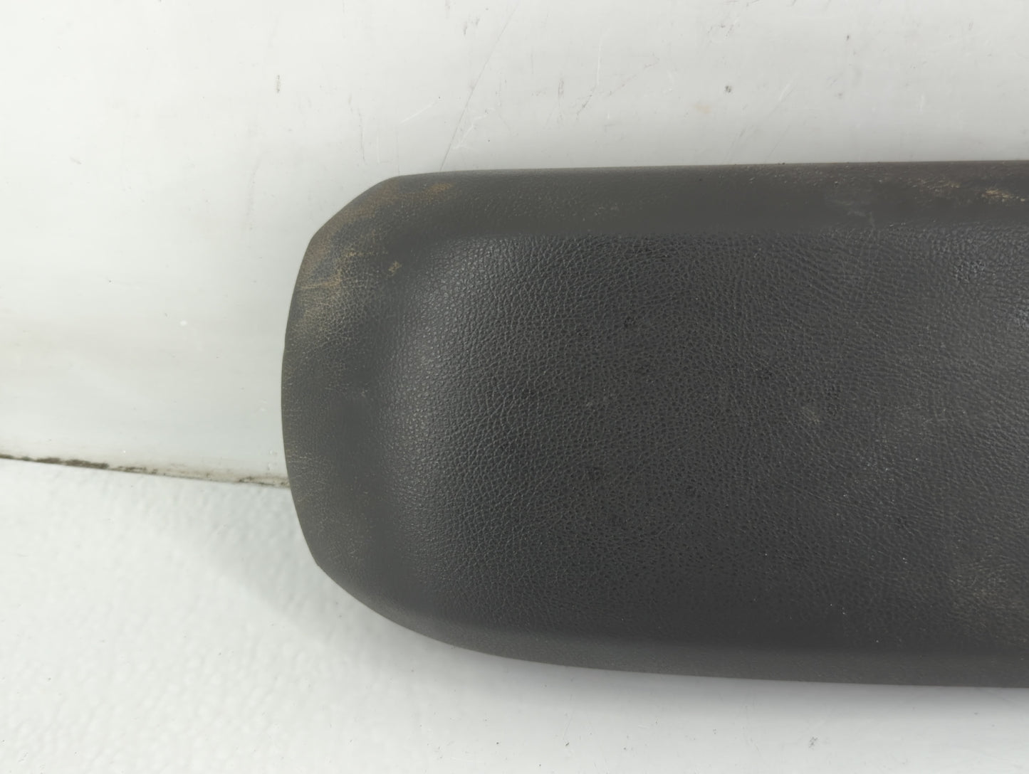 2014-2019 Ford Fiesta Center Console Armrest Cover Lid P/N:P9Z1F-FURECIA Fits Fits 2014 2015 2016 2017 2018 2019 OEM Used Au