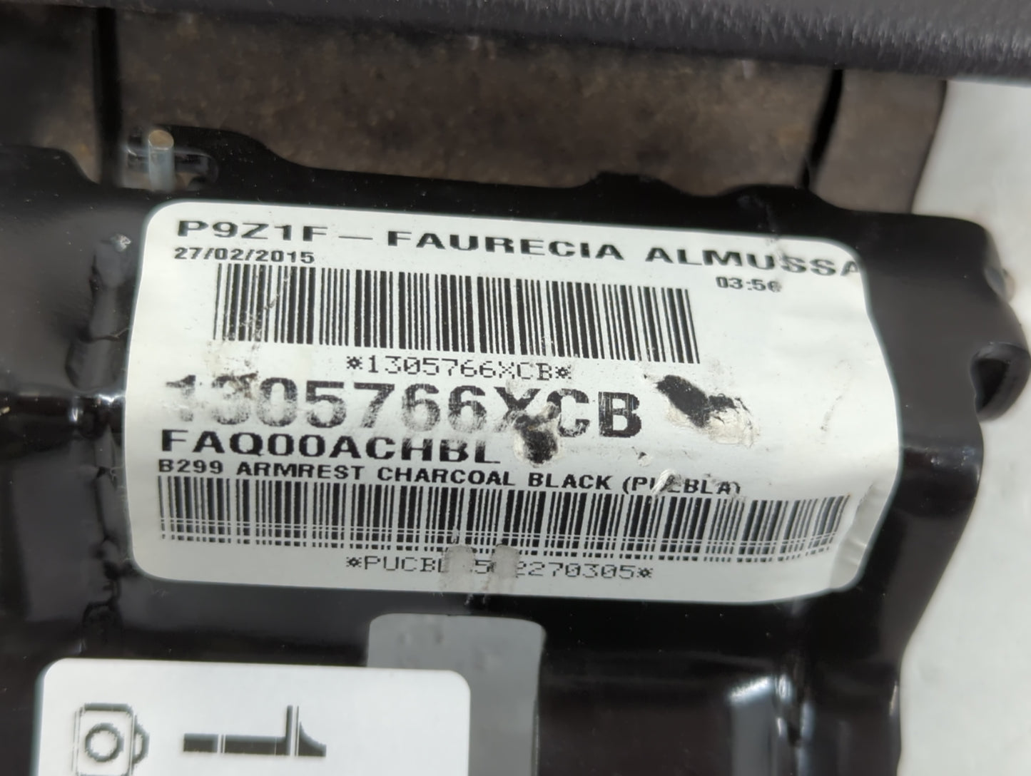 2014-2019 Ford Fiesta Center Console Armrest Cover Lid P/N:P9Z1F-FURECIA Fits Fits 2014 2015 2016 2017 2018 2019 OEM Used Au