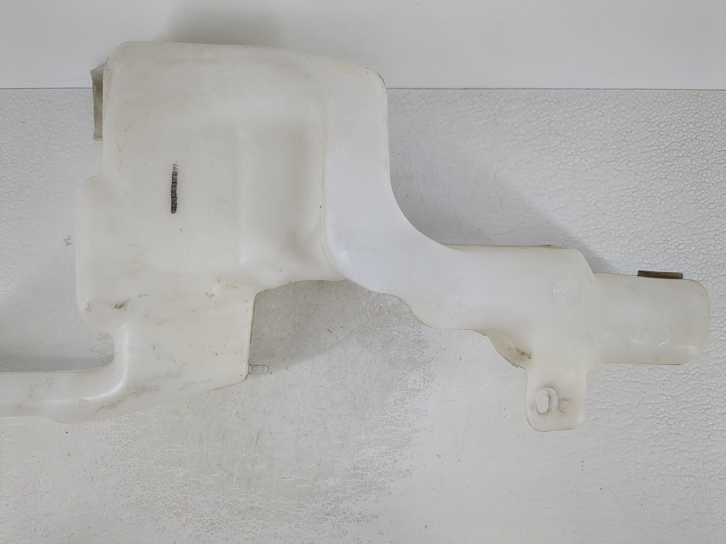 2011-2019 Ford Fiesta Windshield Washer Fluid Reservoir Bottle Oem - Oemusedautoparts1.com