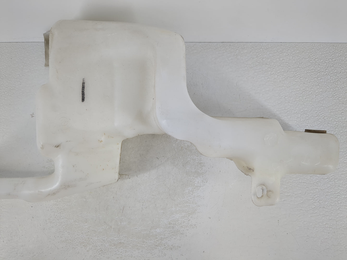 2011-2019 Ford Fiesta Windshield Washer Fluid Reservoir Bottle Oem - Oemusedautoparts1.com