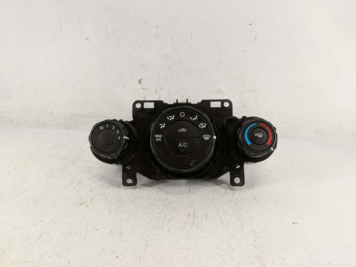 2014-2019 Ford Fiesta Climate Control Module Temperature AC/Heater Replacement P/N:D2BT 19980 AE Fits OEM Used Auto Parts - 