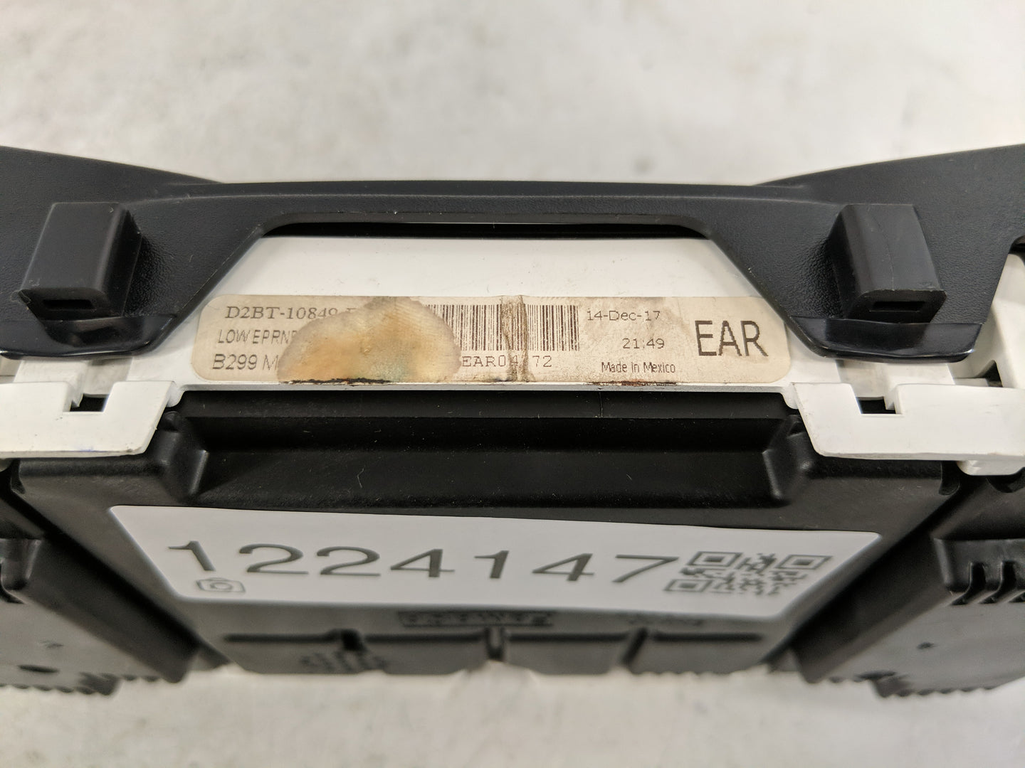 2014-2015 Ford Fiesta Instrument Cluster Speedometer Gauges P/N:D2BT-10849- Fits Fits 2014 2015 OEM Used Auto Parts - Oemuse