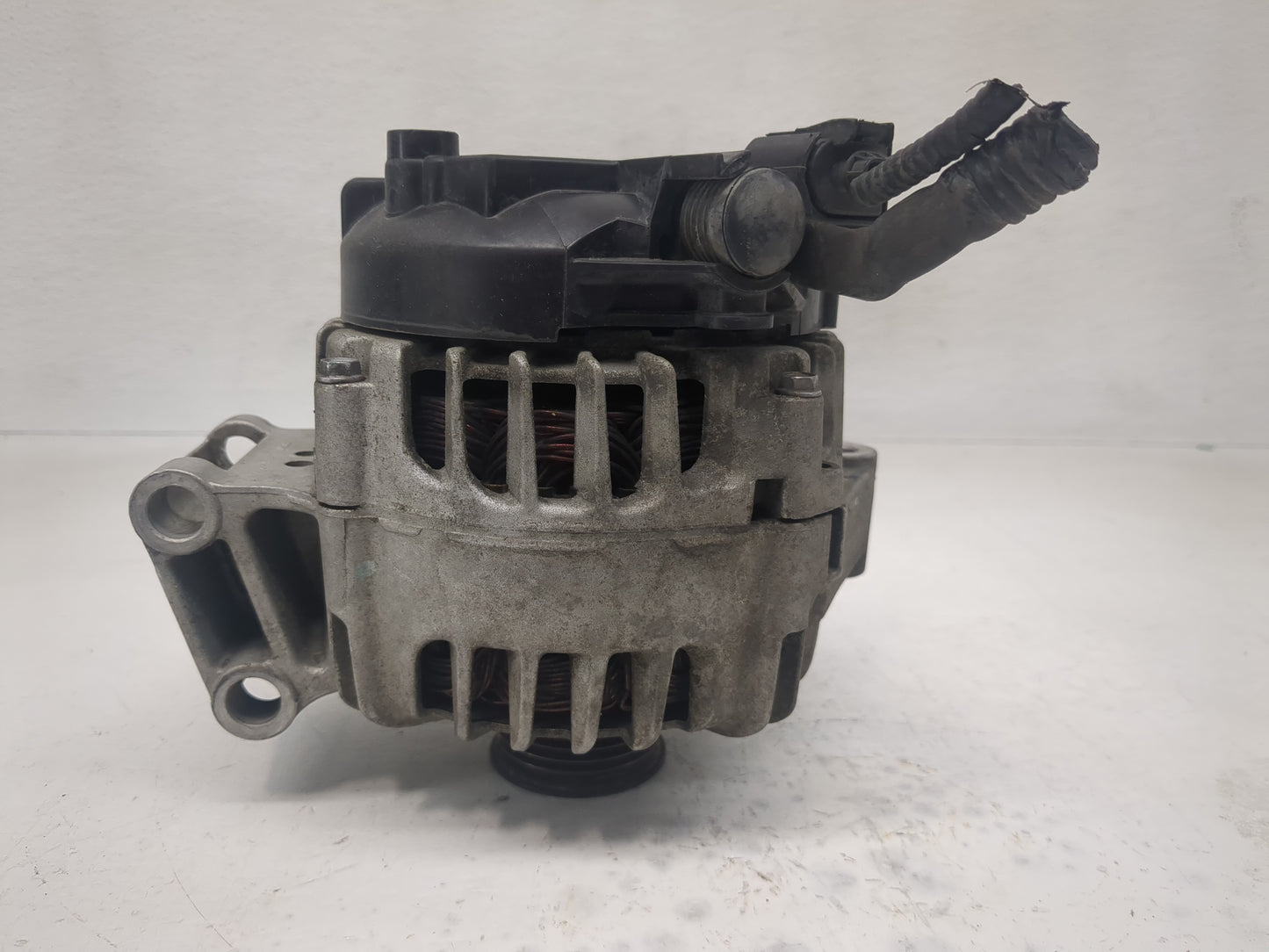 2011-2019 Ford Fiesta Alternator Replacement Generator Charging Assembly Engine OEM P/N:AE8T-10300-AA Fits OEM Used Auto Par