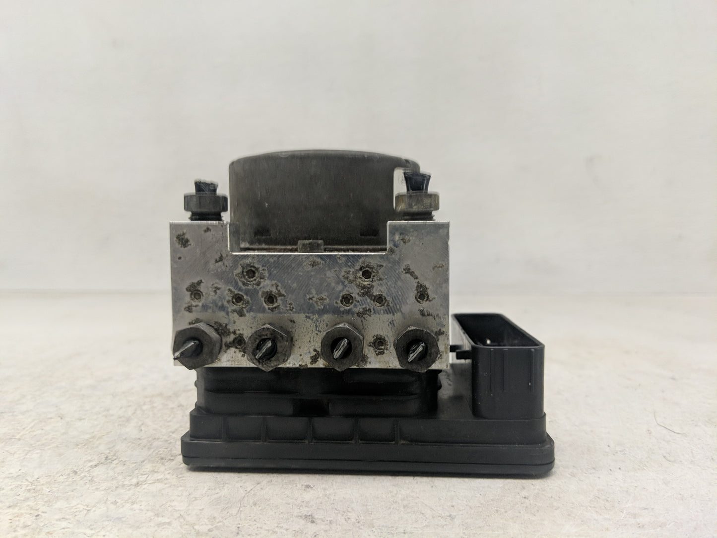 2014-2019 Ford Fiesta ABS Pump Control Module Replacement P/N:D2BC-2C405-DB D2BC-2C219-DB Fits Fits 2014 2015 2016 2017 2018