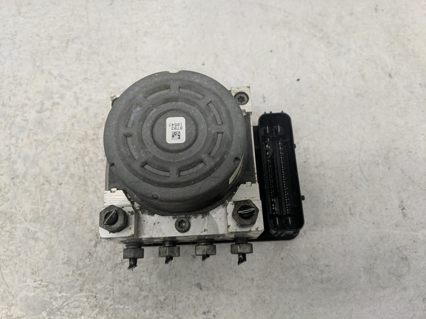 2014-2019 Ford Fiesta ABS Pump Control Module Replacement P/N:D2BC-2C405-DB D2BC-2C219-DB Fits Fits 2014 2015 2016 2017 2018