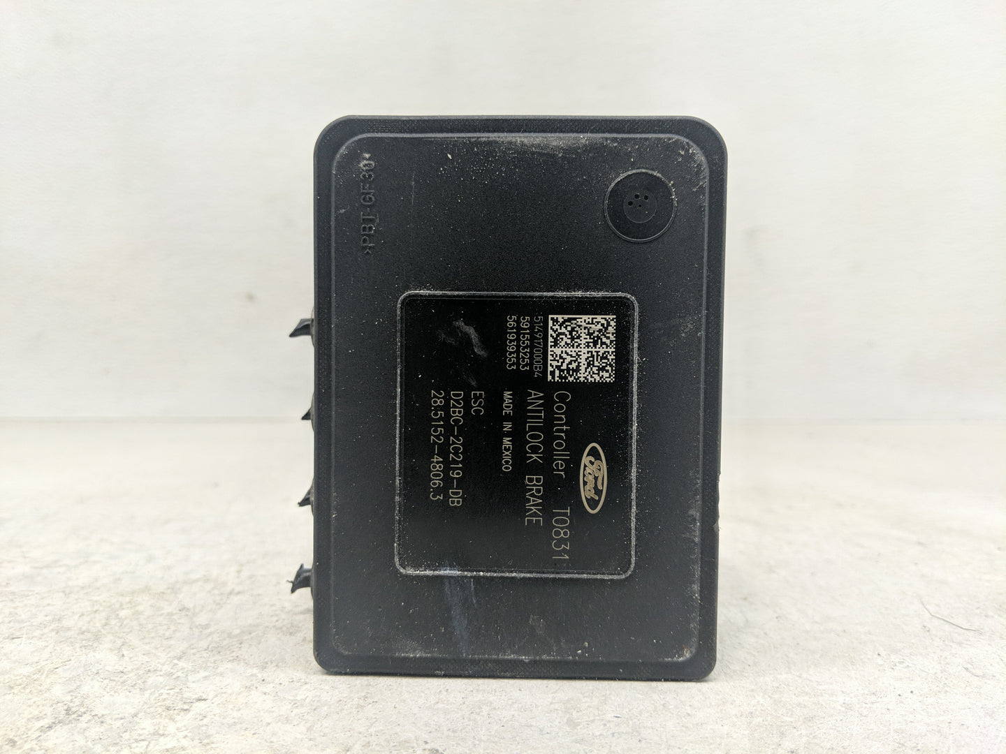 2014-2019 Ford Fiesta ABS Pump Control Module Replacement P/N:D2BC-2C405-DB D2BC-2C219-DB Fits Fits 2014 2015 2016 2017 2018