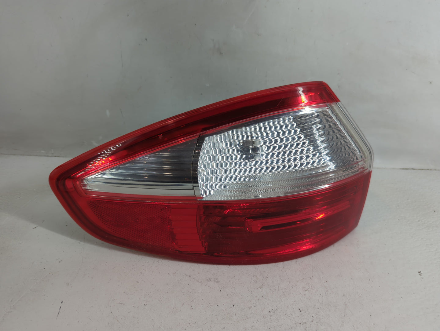 2014-2019 Ford Fiesta Tail Light Assembly Driver Left OEM P/N:D2BB-13405-BC Fits Fits 2014 2015 2016 2017 2018 2019 OEM Used