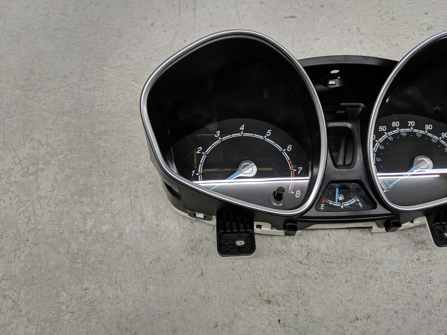 2015-2017 Ford Fiesta Instrument Cluster Speedometer Gauges P/N:D2BT-10849-GAR Fits Fits 2015 2016 2017 OEM Used Auto Parts 