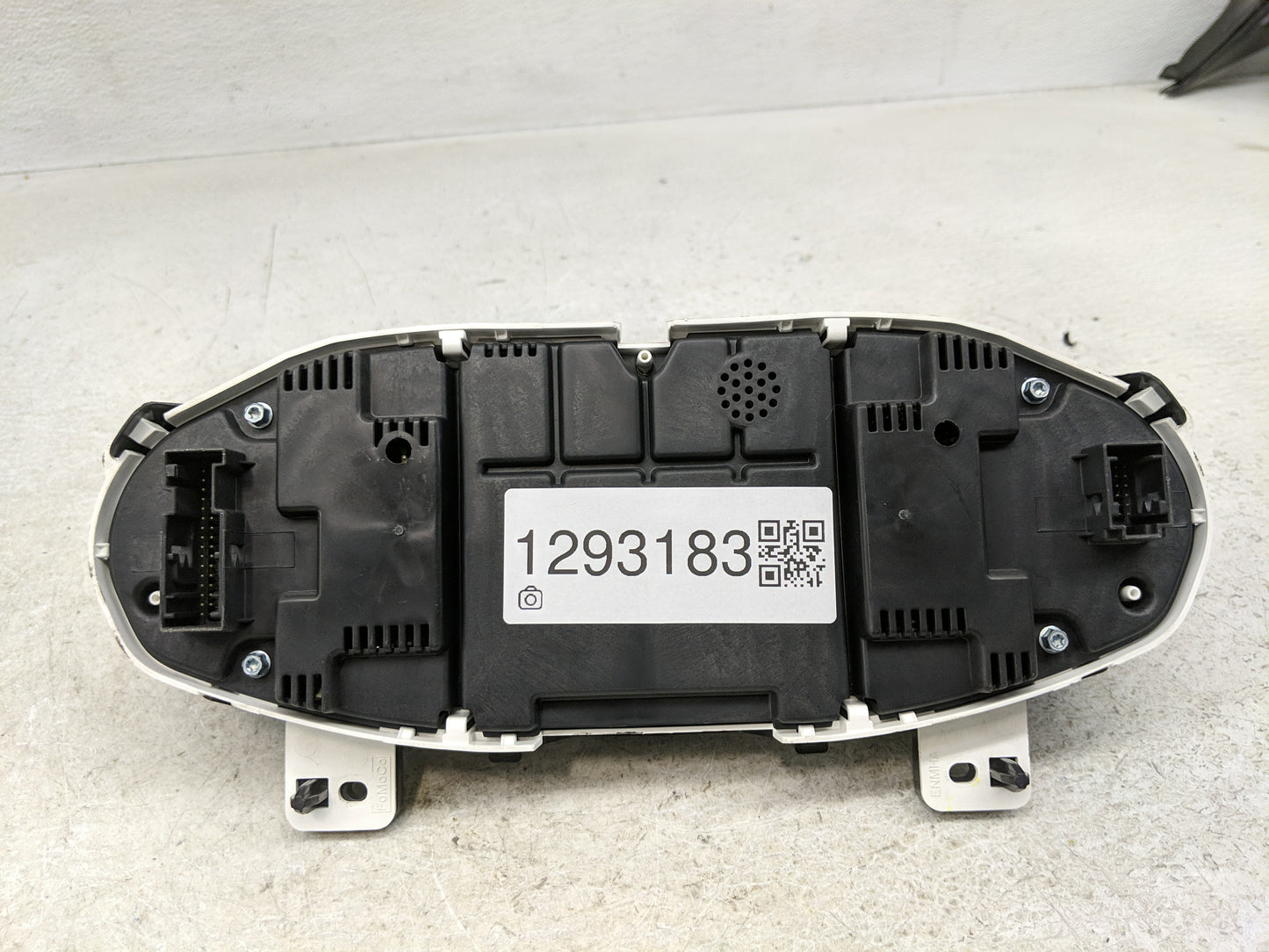 2015-2017 Ford Fiesta Instrument Cluster Speedometer Gauges P/N:D2BT-10849-GAR Fits Fits 2015 2016 2017 OEM Used Auto Parts 