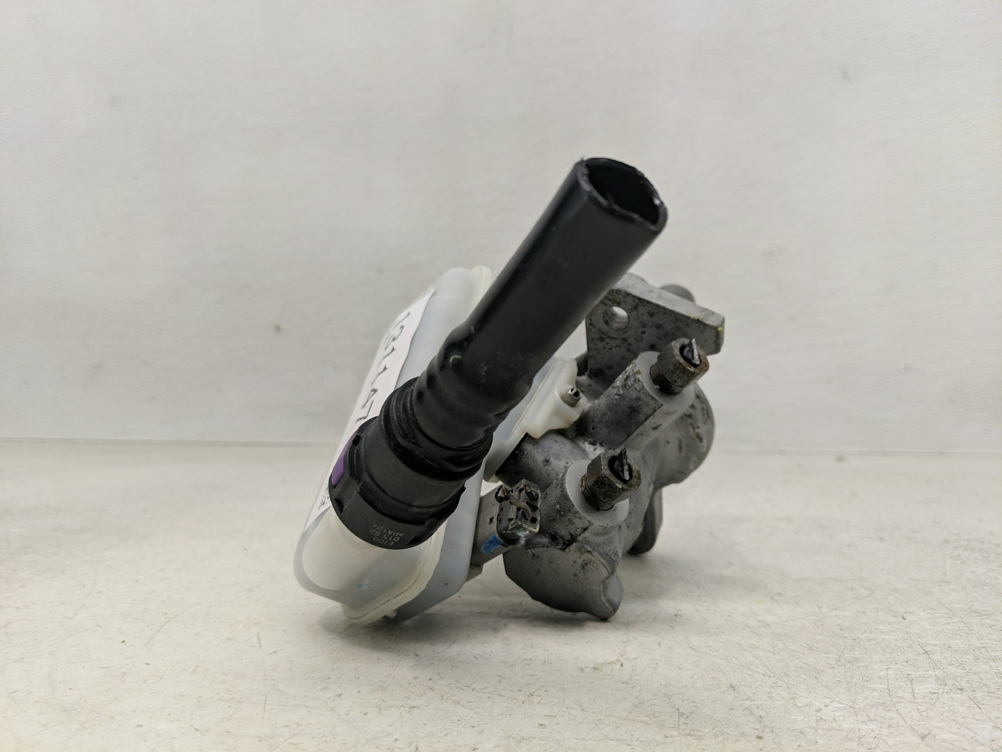 2011-2019 Ford Fiesta Brake Master Cylinder - Oemusedautoparts1.com
