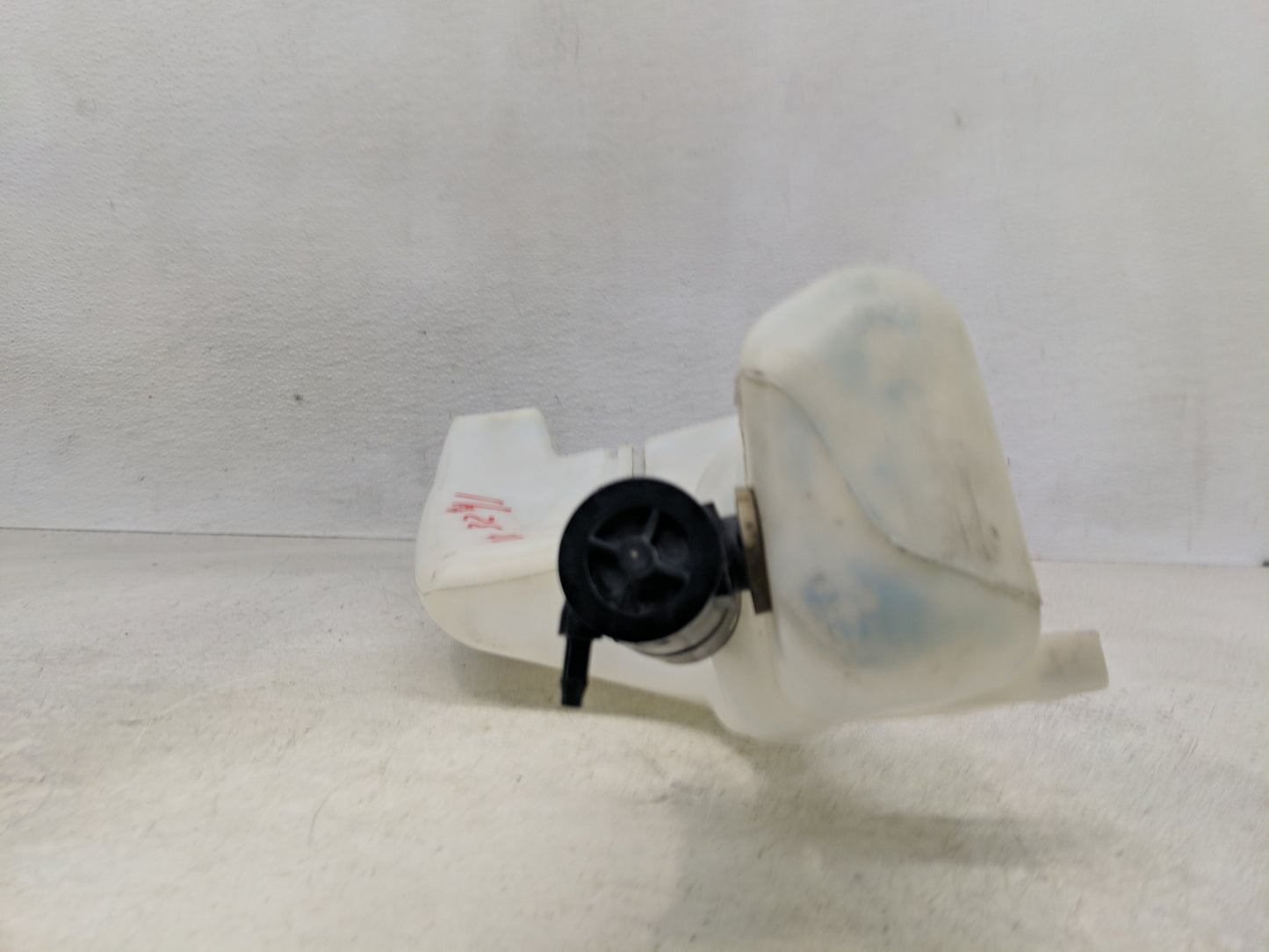 2011-2019 Ford Fiesta Windshield Washer Fluid Reservoir Bottle Oem - Oemusedautoparts1.com