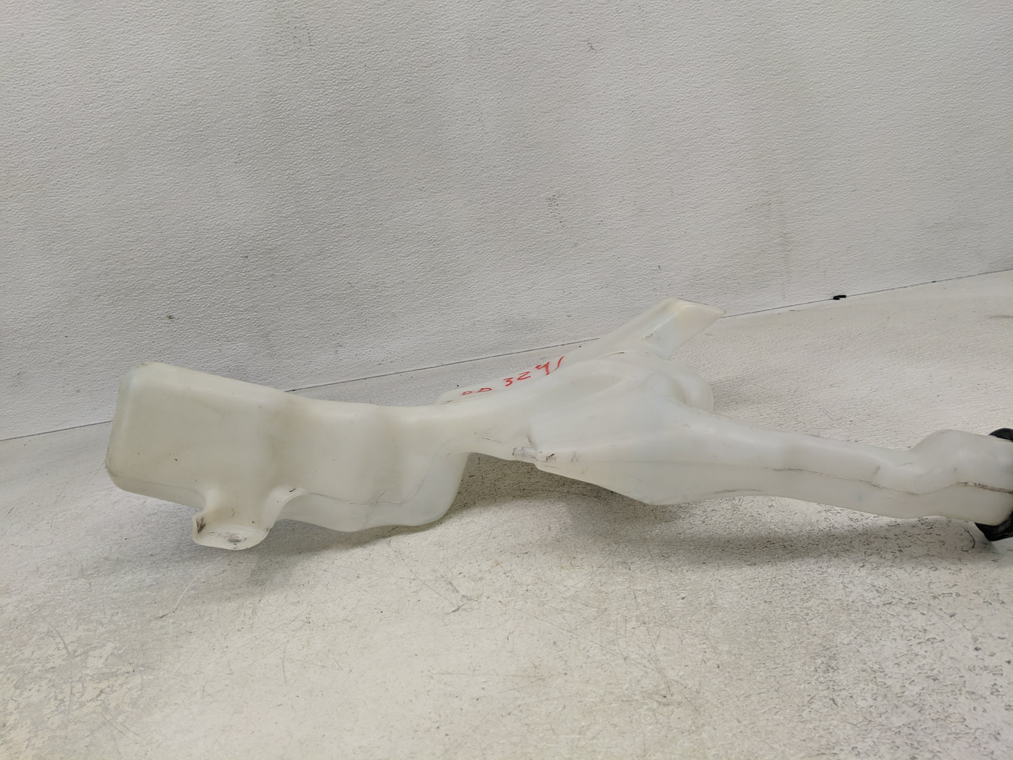 2011-2019 Ford Fiesta Windshield Washer Fluid Reservoir Bottle Oem - Oemusedautoparts1.com