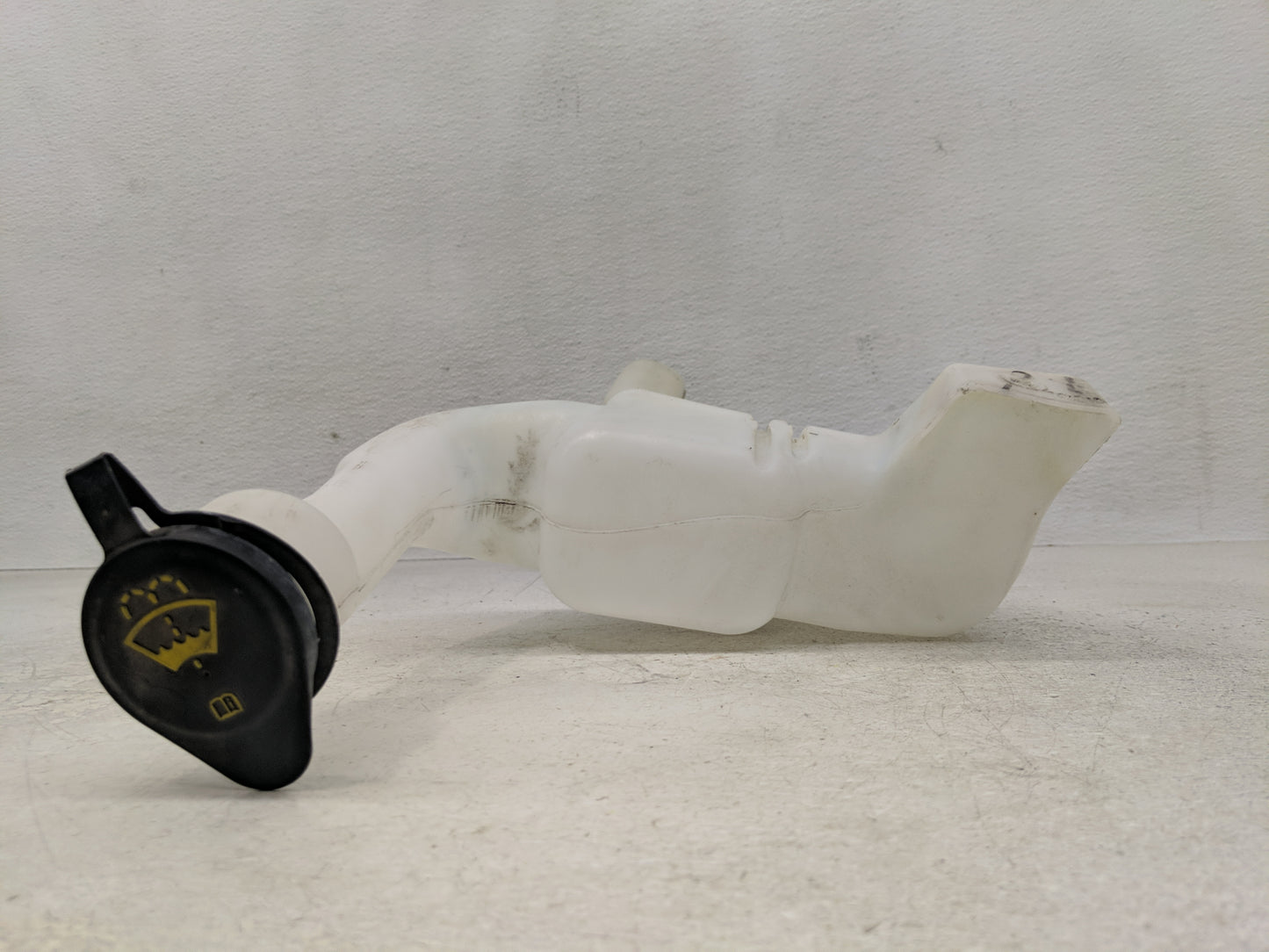 2011-2019 Ford Fiesta Windshield Washer Fluid Reservoir Bottle Oem - Oemusedautoparts1.com