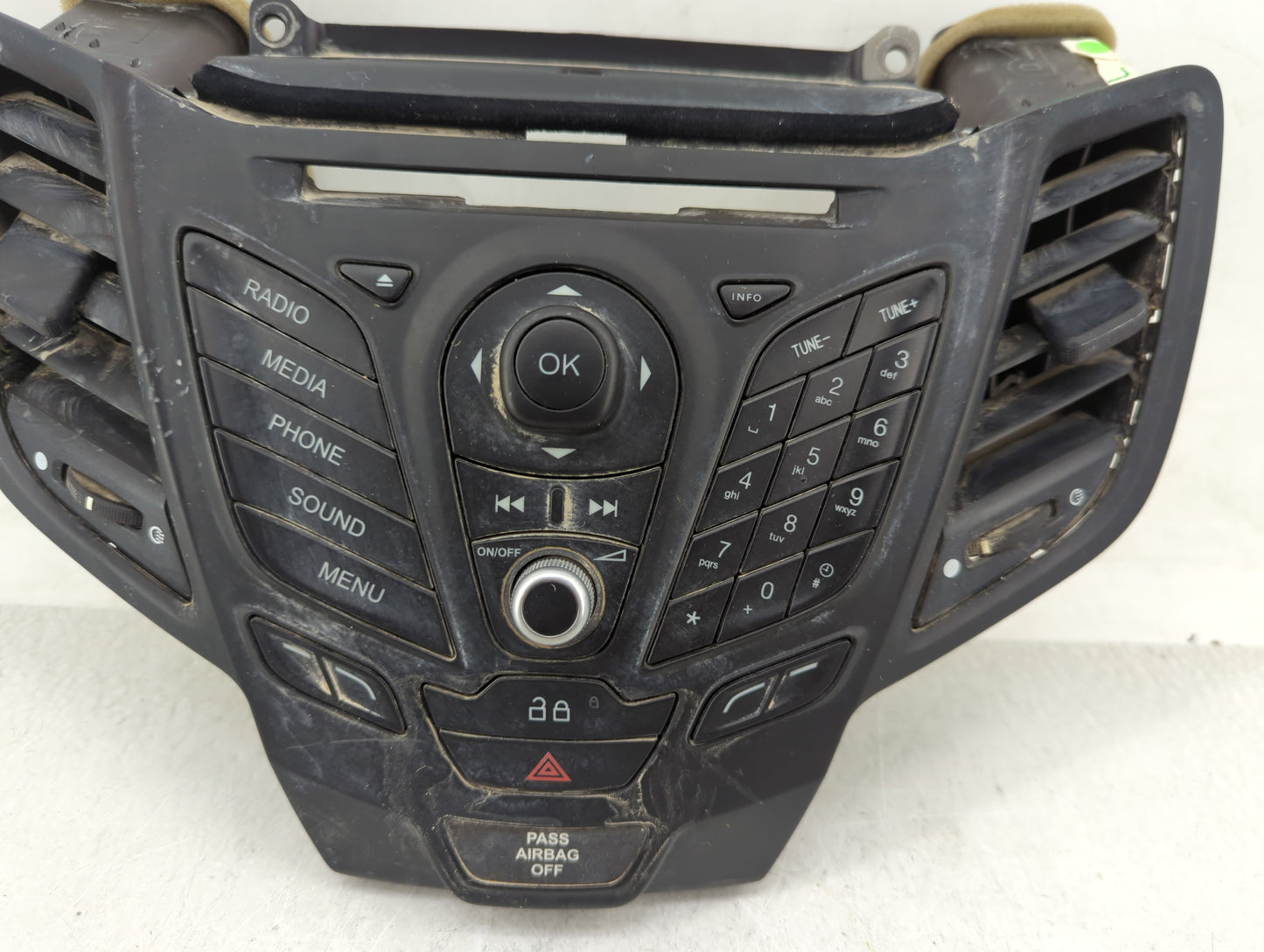 2014-2015 Ford Fiesta Radio AM FM Cd Player Receiver Replacement P/N:D2BT18K811BD Fits Fits 2014 2015 OEM Used Auto Parts - 