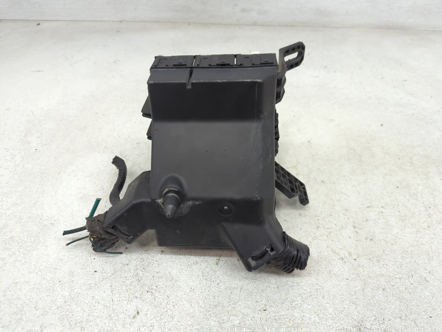 2014-2019 Ford Fiesta Fusebox Fuse Box Panel Relay Module P/N:6001389001 Fits Fits 2014 2015 2016 2017 2018 2019 OEM Used Au