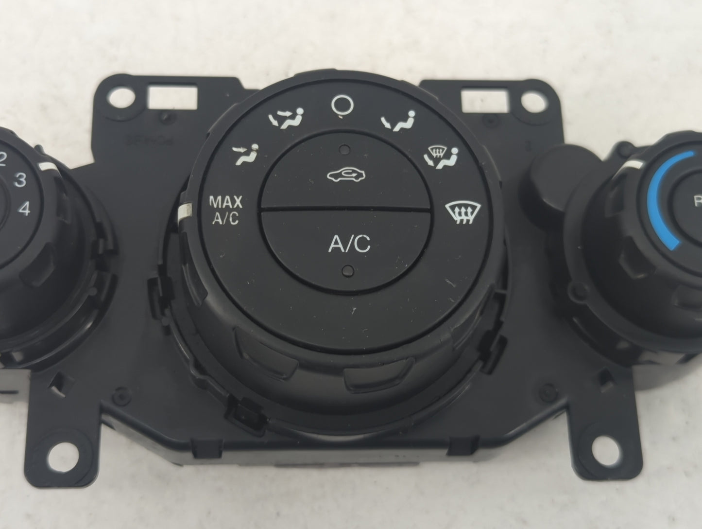 2014-2019 Ford Fiesta Climate Control Module Temperature AC/Heater Replacement P/N:D2BT 19980 AE Fits OEM Used Auto Parts - 