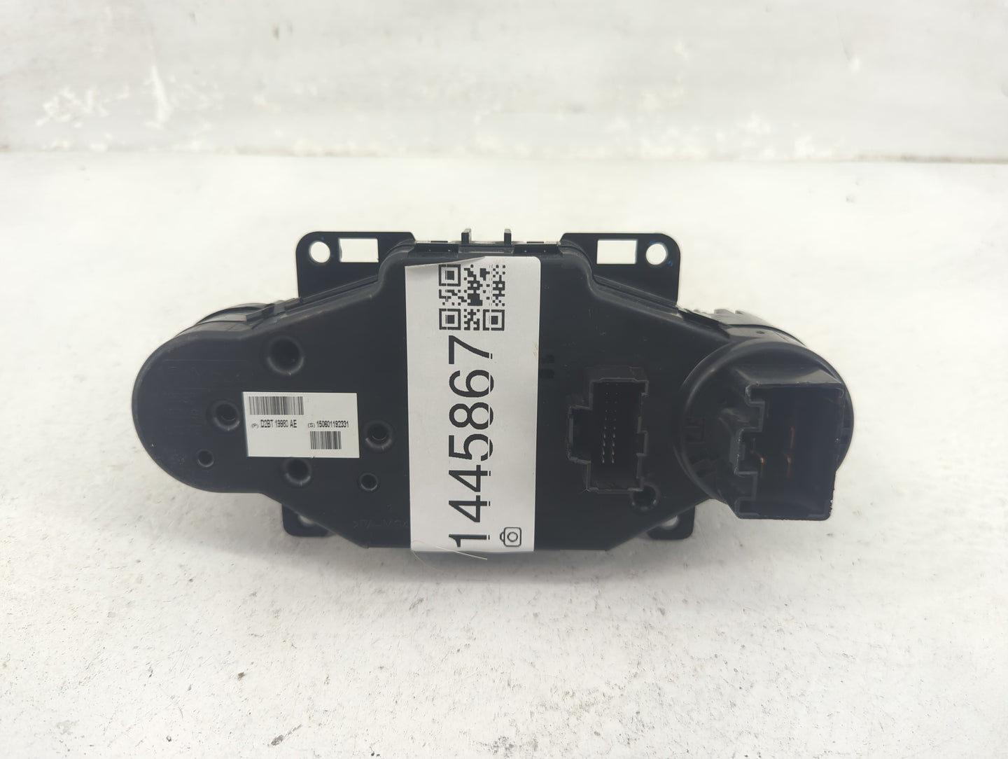 2014-2019 Ford Fiesta Climate Control Module Temperature AC/Heater Replacement P/N:D2BT 19980 AE Fits OEM Used Auto Parts - 