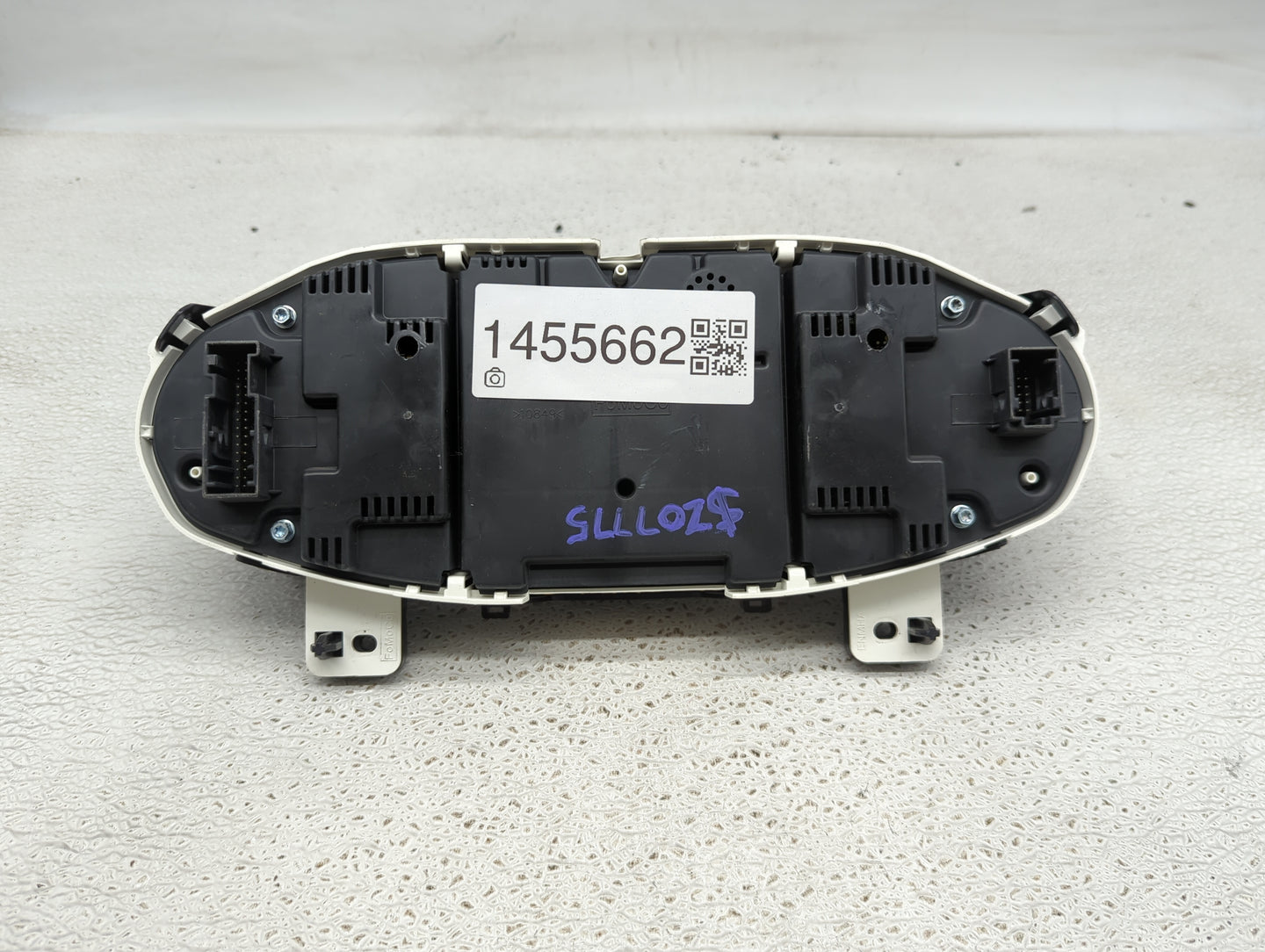 2014-2015 Ford Fiesta Instrument Cluster Speedometer Gauges P/N:D2BT-10849-EAR Miles: Fits Fits 2014 2015 OEM Used Auto Part