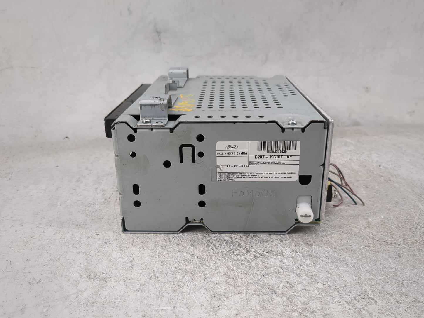 2015-2016 Ford Fiesta Radio AM FM Cd Player Receiver Replacement P/N:D2BT-19C107-AF Fits Fits 2015 2016 OEM Used Auto Parts 