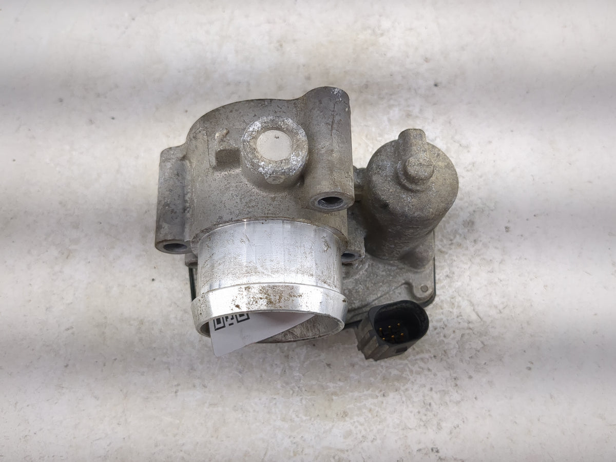 2014-2017 Ford Fiesta Throttle Body P/N:8A6G-9F991-BC Fits Fits 2014 2015 2016 2017 2018 OEM Used Auto Parts - Oemusedautopa