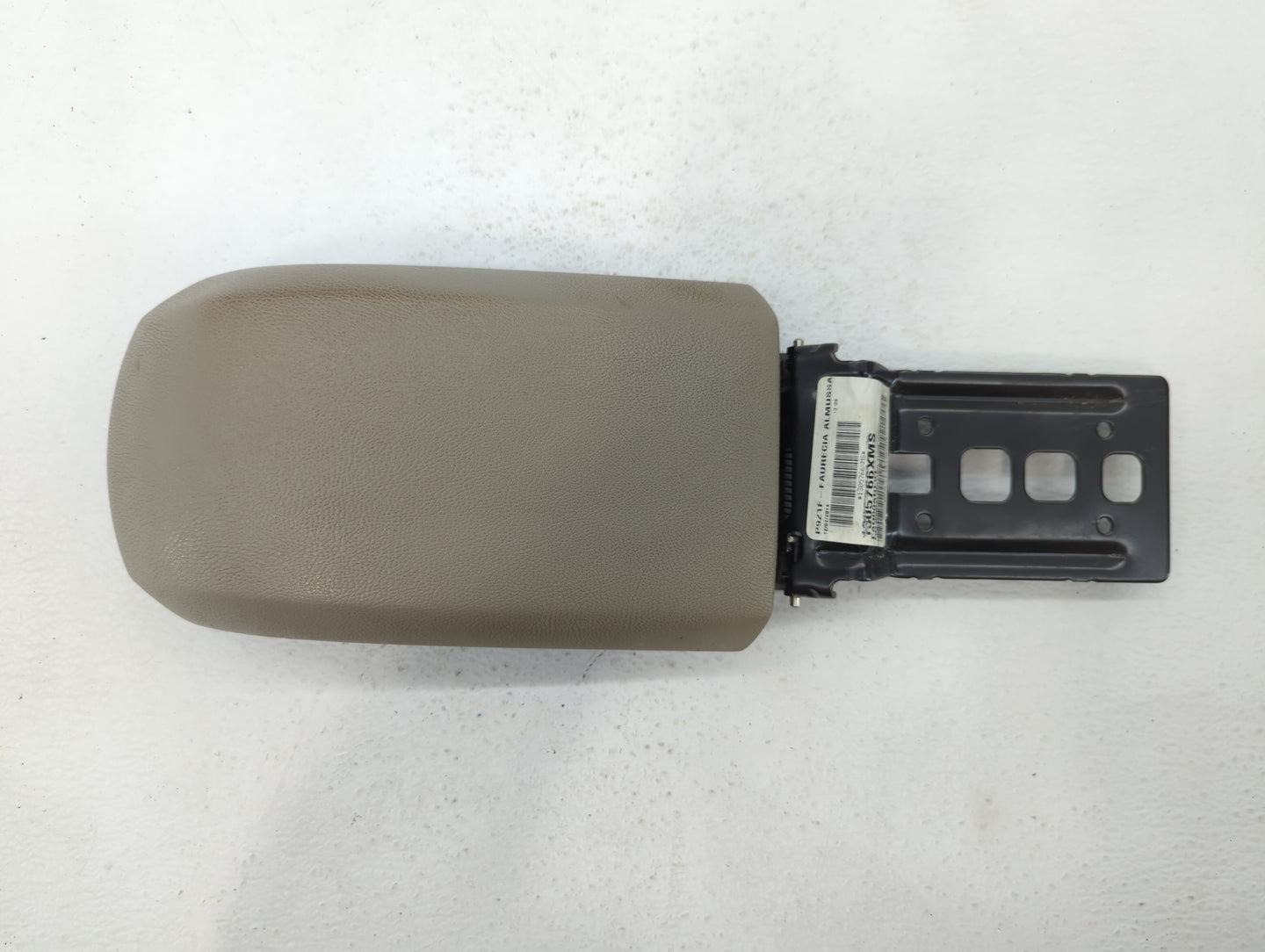2015 Ford Fiesta Center Console Armrest Cover Lid Beige - Oemusedautoparts1.com
