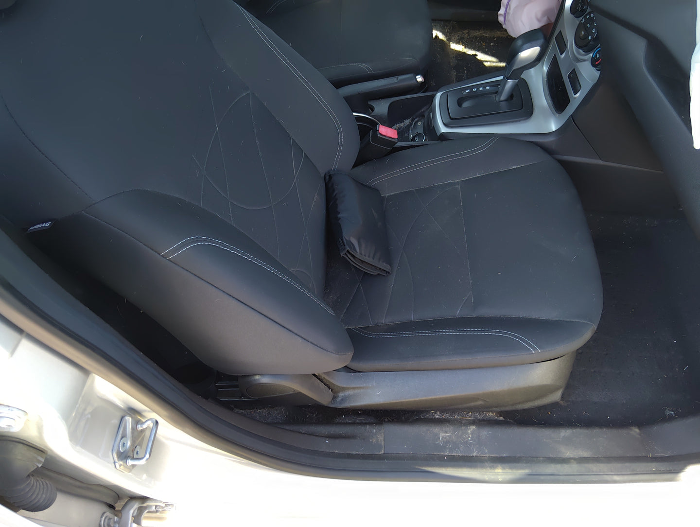 2014-2018 Ford Fiesta Passenger Front Seat Oem 5040295 - Oemusedautoparts1.com