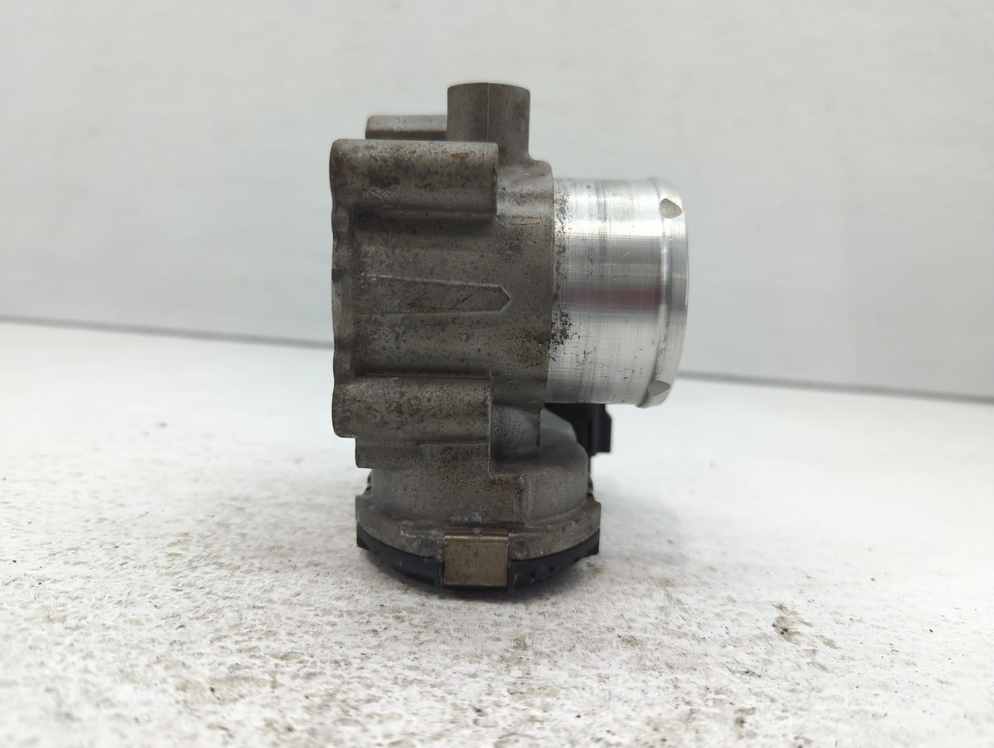 2014-2019 Ford Fiesta Throttle Body P/N:7S7G-9F991-CA Fits Fits 2013 2014 2015 2016 2017 2018 2019 OEM Used Auto Parts - Oem