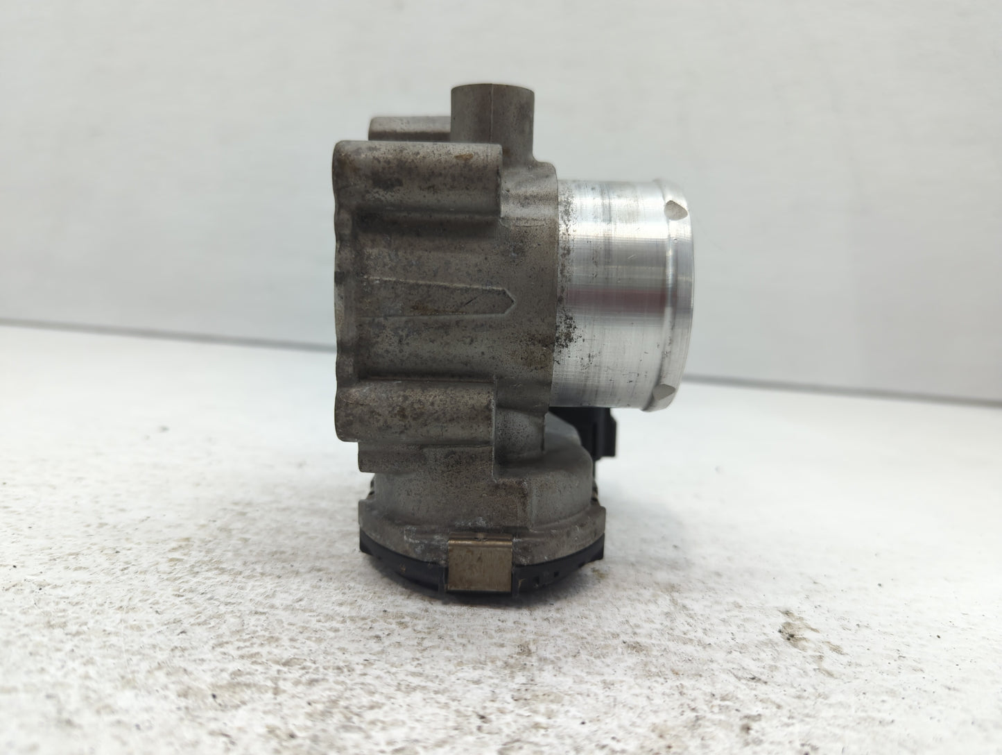 2014-2019 Ford Fiesta Throttle Body P/N:7S7G-9F991-CA Fits Fits 2013 2014 2015 2016 2017 2018 2019 OEM Used Auto Parts - Oem