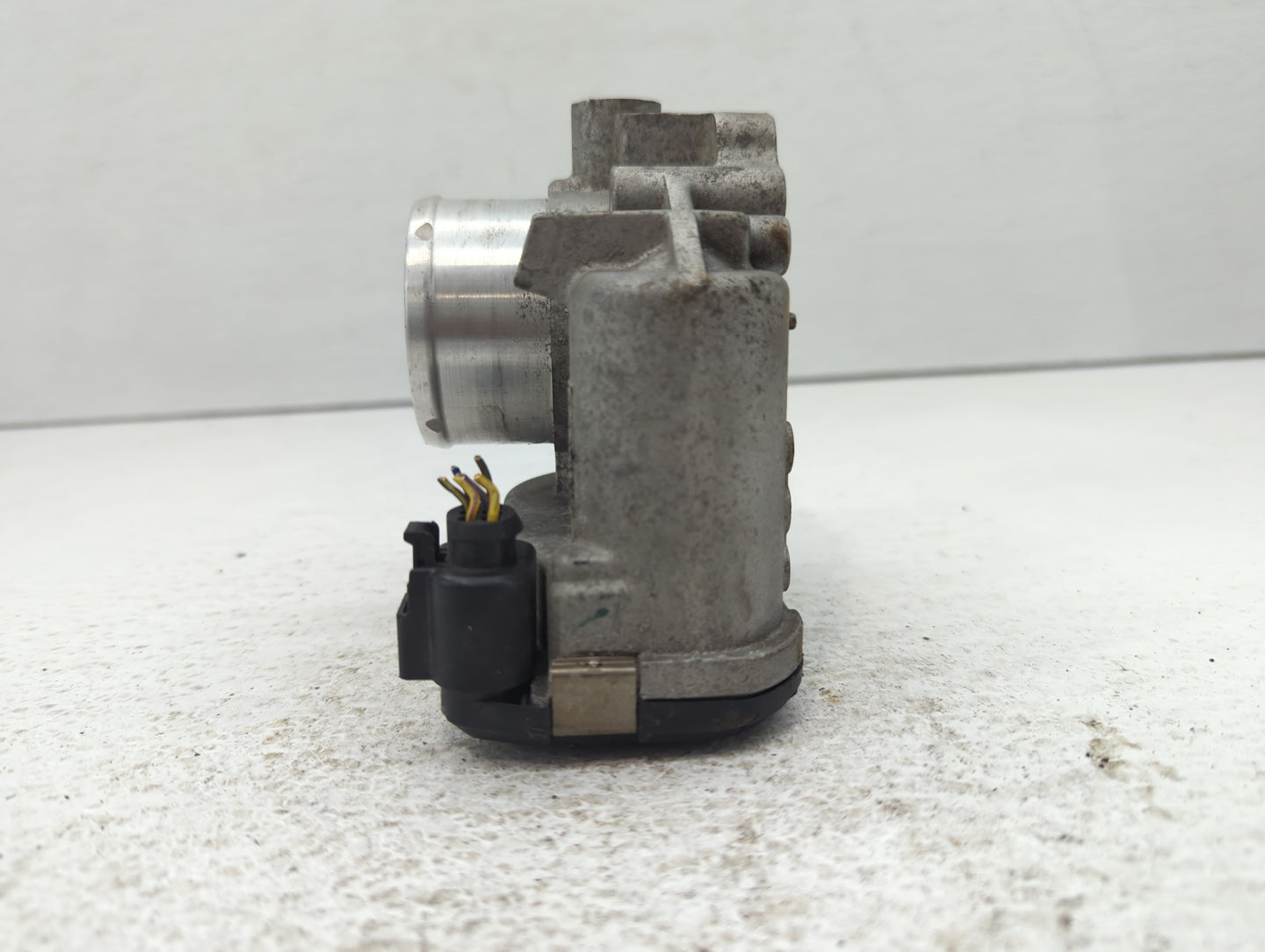 2014-2019 Ford Fiesta Throttle Body P/N:7S7G-9F991-CA Fits Fits 2013 2014 2015 2016 2017 2018 2019 OEM Used Auto Parts - Oem