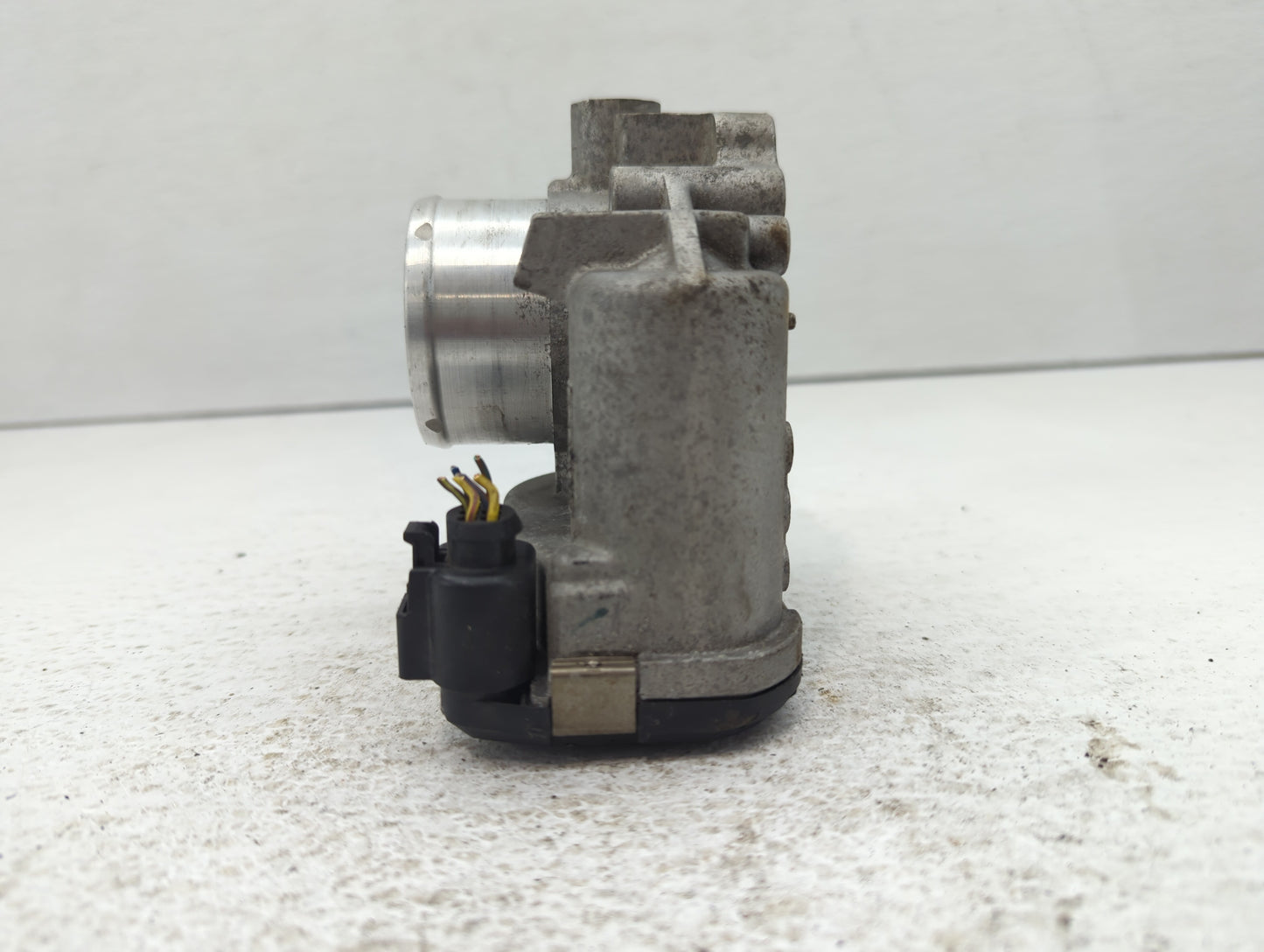 2014-2019 Ford Fiesta Throttle Body P/N:7S7G-9F991-CA Fits Fits 2013 2014 2015 2016 2017 2018 2019 OEM Used Auto Parts - Oem